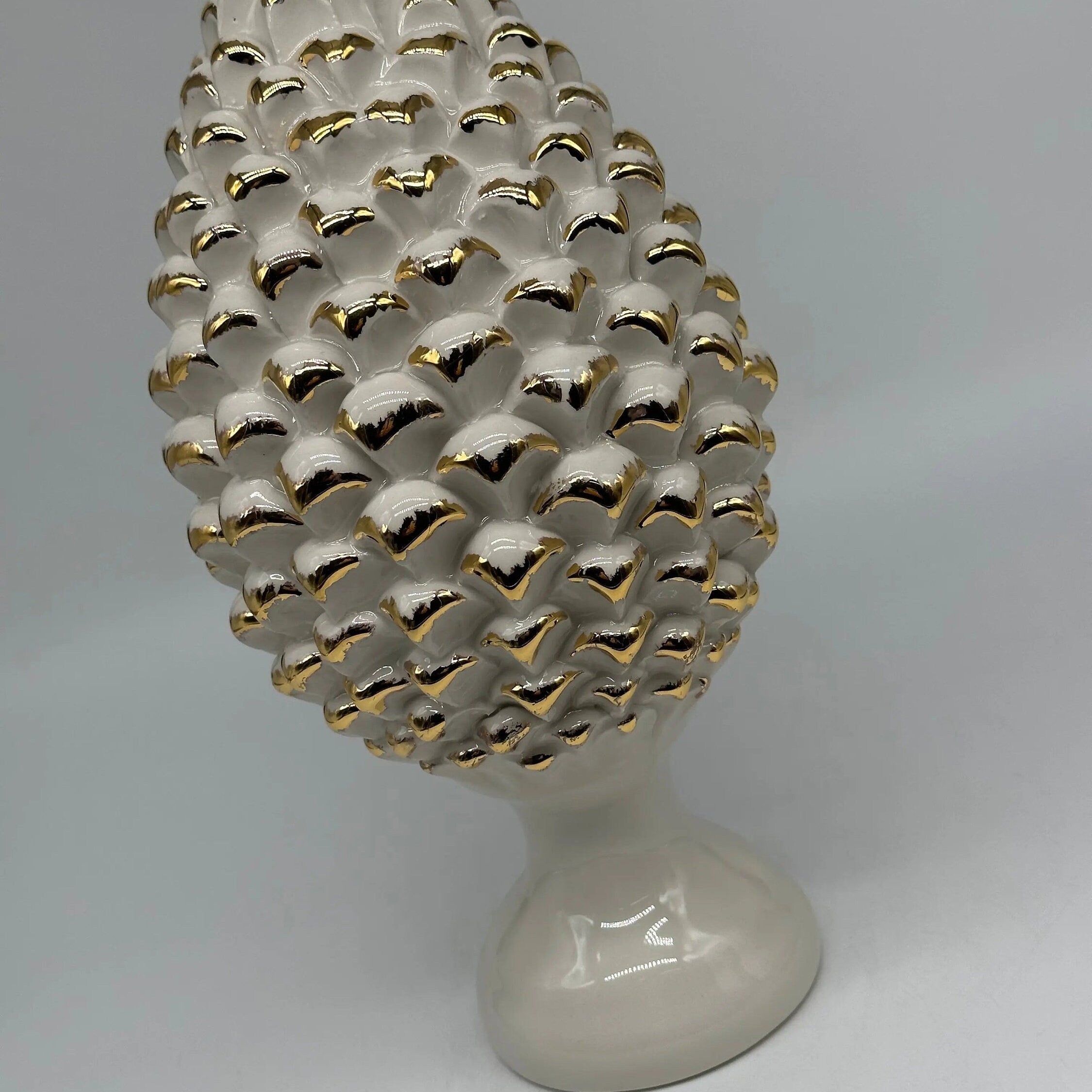 Pigna Ceramica Caltagirone cm H.30 Artigianale Bianco Oro Linea Luis DD CERAMICHE SICILIANE