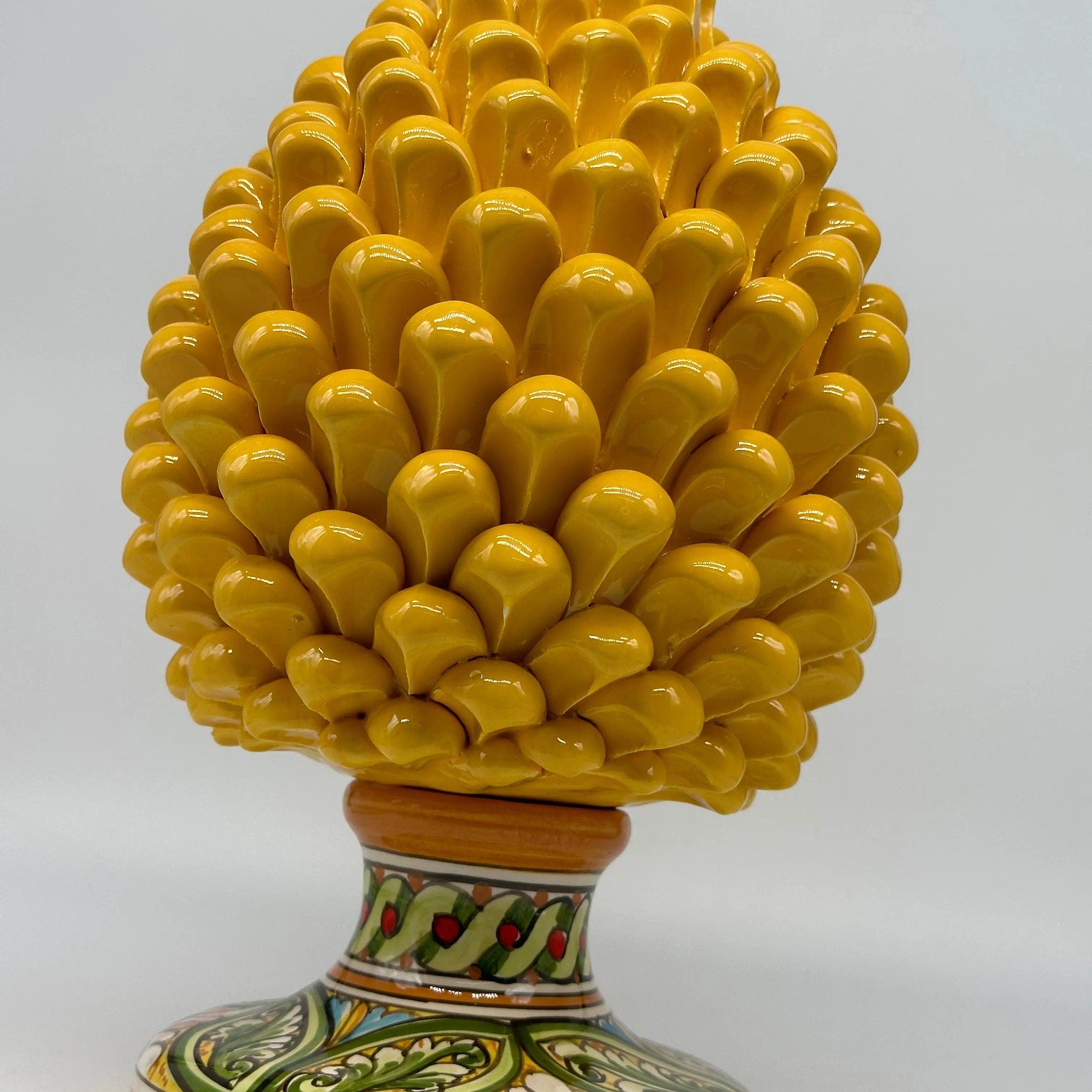 Pigna Ceramica Caltagirone cm H.30 Artigianale Giallo Base Decorata DD CERAMICHE SICILIANE