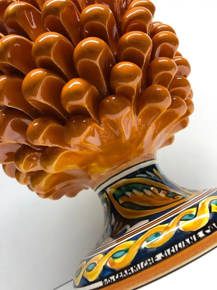 Pigna Ceramica Caltagirone cm H.30 Artigianale Giallo Ocra Base Decorata DD CERAMICHE SICILIANE