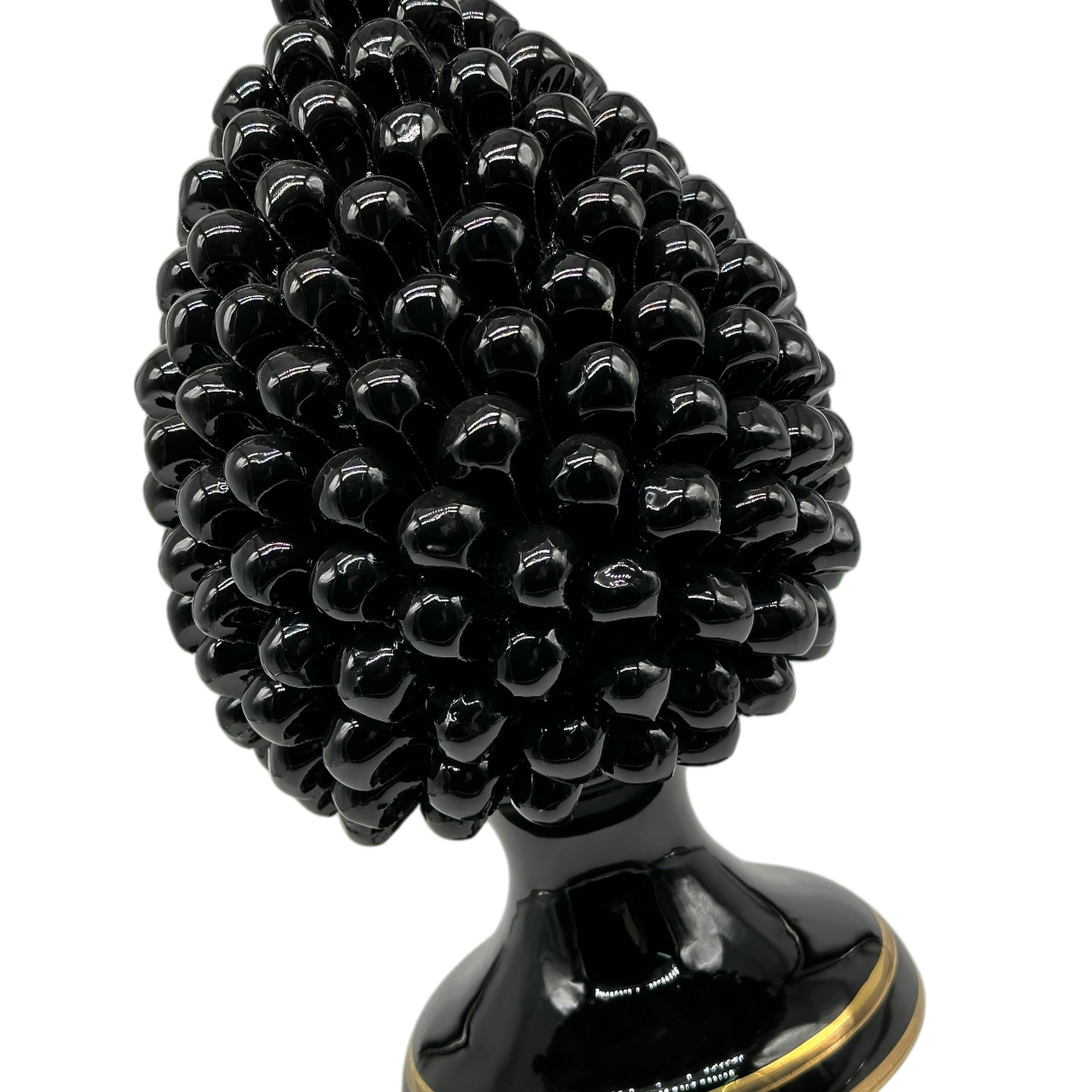 Pigna Ceramica Caltagirone cm H.30 Artigianale Nero con bordi Oro DD CERAMICHE SICILIANE