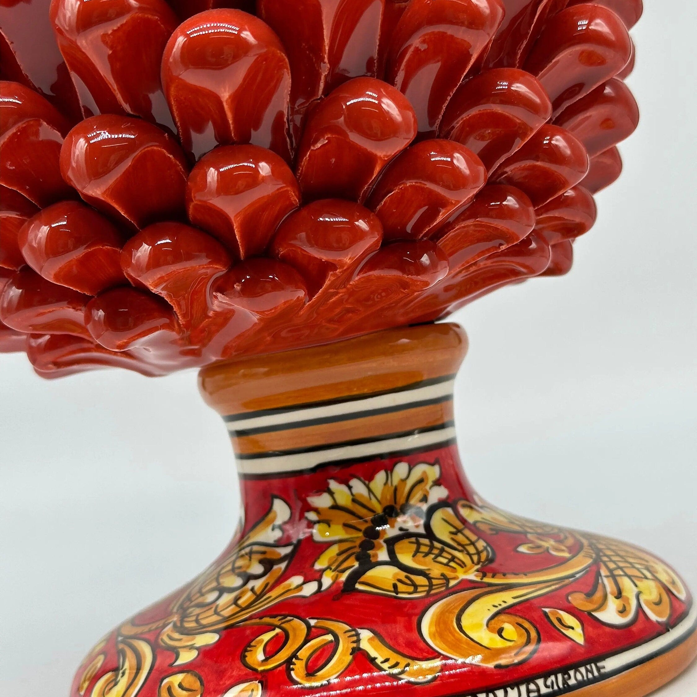 Pigna Ceramica Caltagirone cm H.30 Artigianale Rosso Base Decorata Giglio DD CERAMICHE SICILIANE