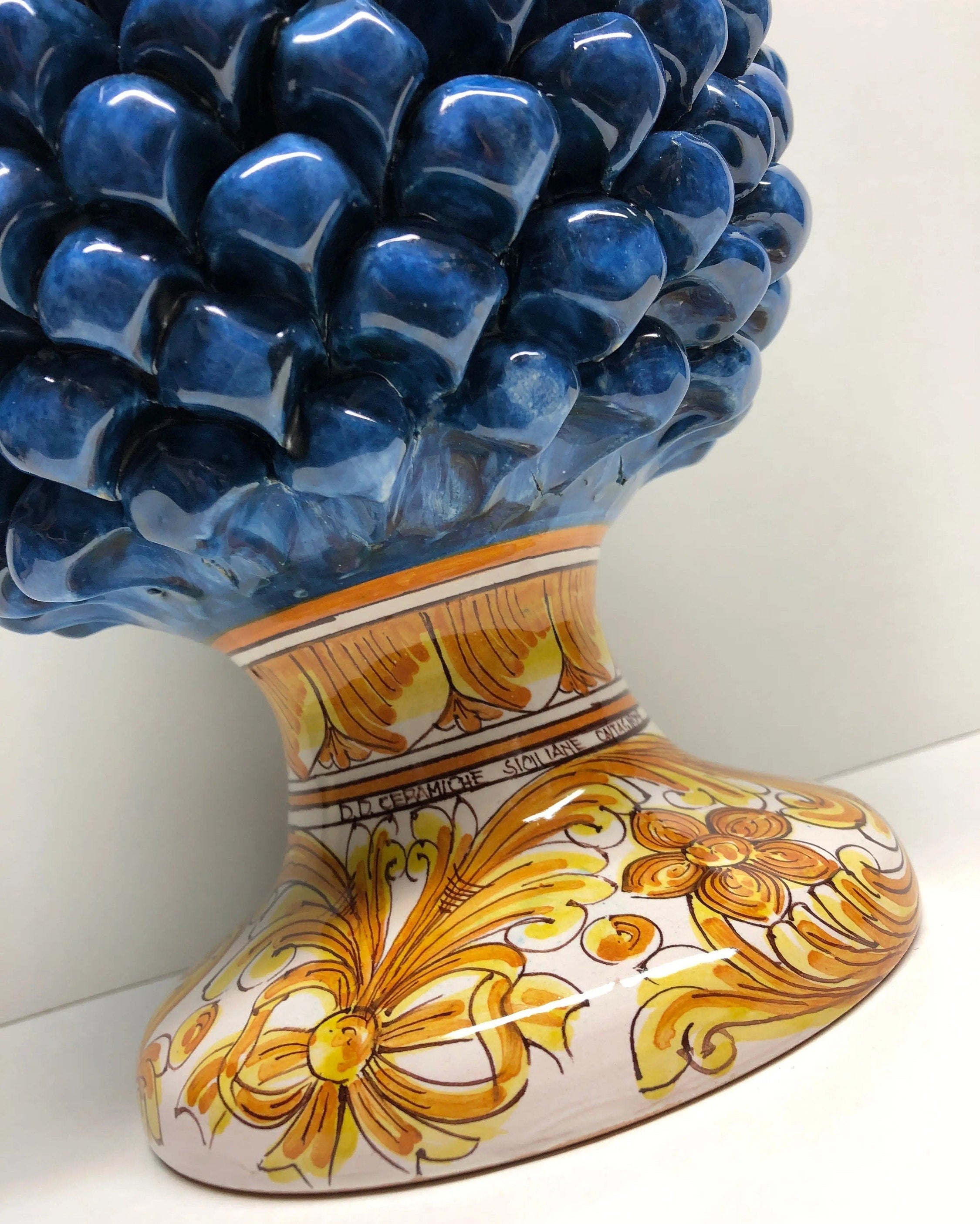 Pigna Ceramica Caltagirone cm H.35 Artigianale Blu Antico Base Decorata DD CERAMICHE SICILIANE