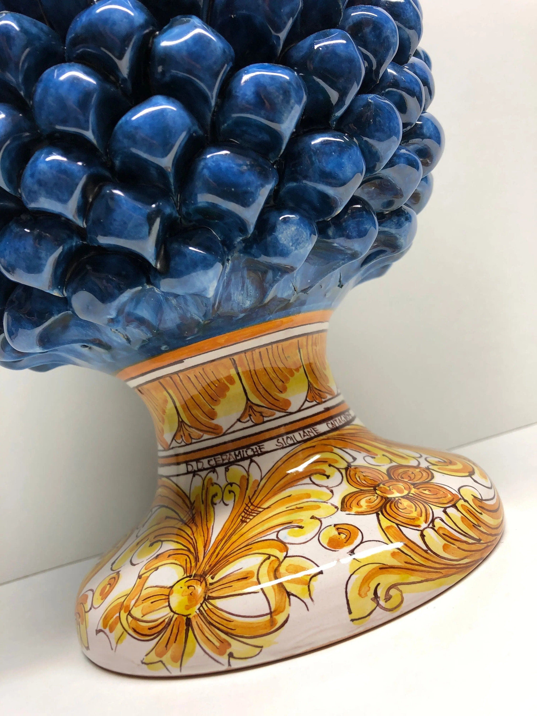 Pigna Ceramica Caltagirone cm H.35 Artigianale Blu Antico Base Decorata DD CERAMICHE SICILIANE