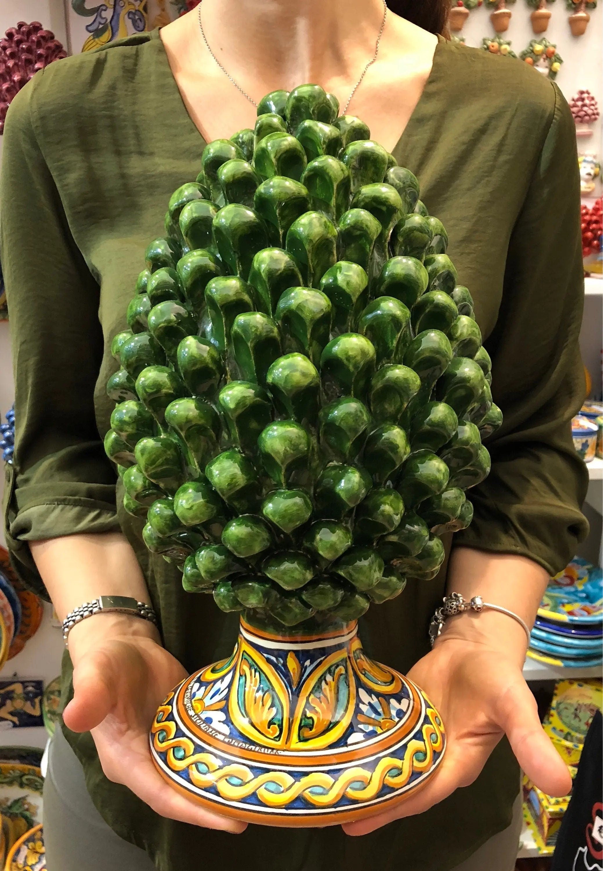 Pigna Ceramica Caltagirone cm H.35 Artigianale Verde Prato Base Decorata DD CERAMICHE SICILIANE