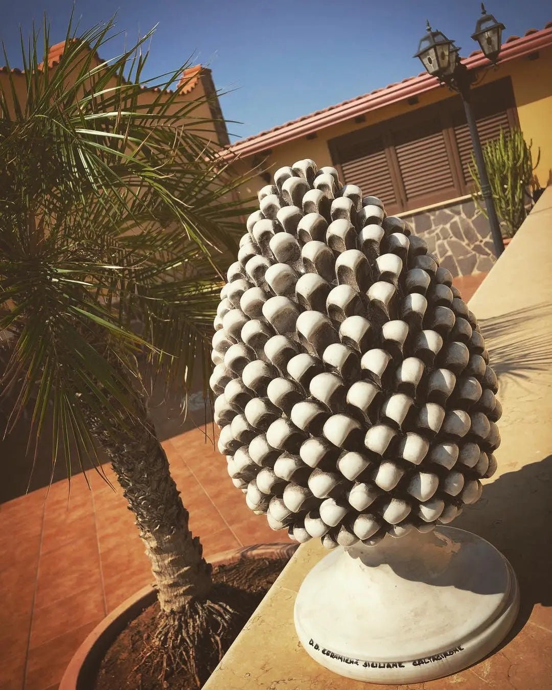 Pigna Ceramica Caltagirone cm H.40 Artigianale Beige Écru DD CERAMICHE SICILIANE