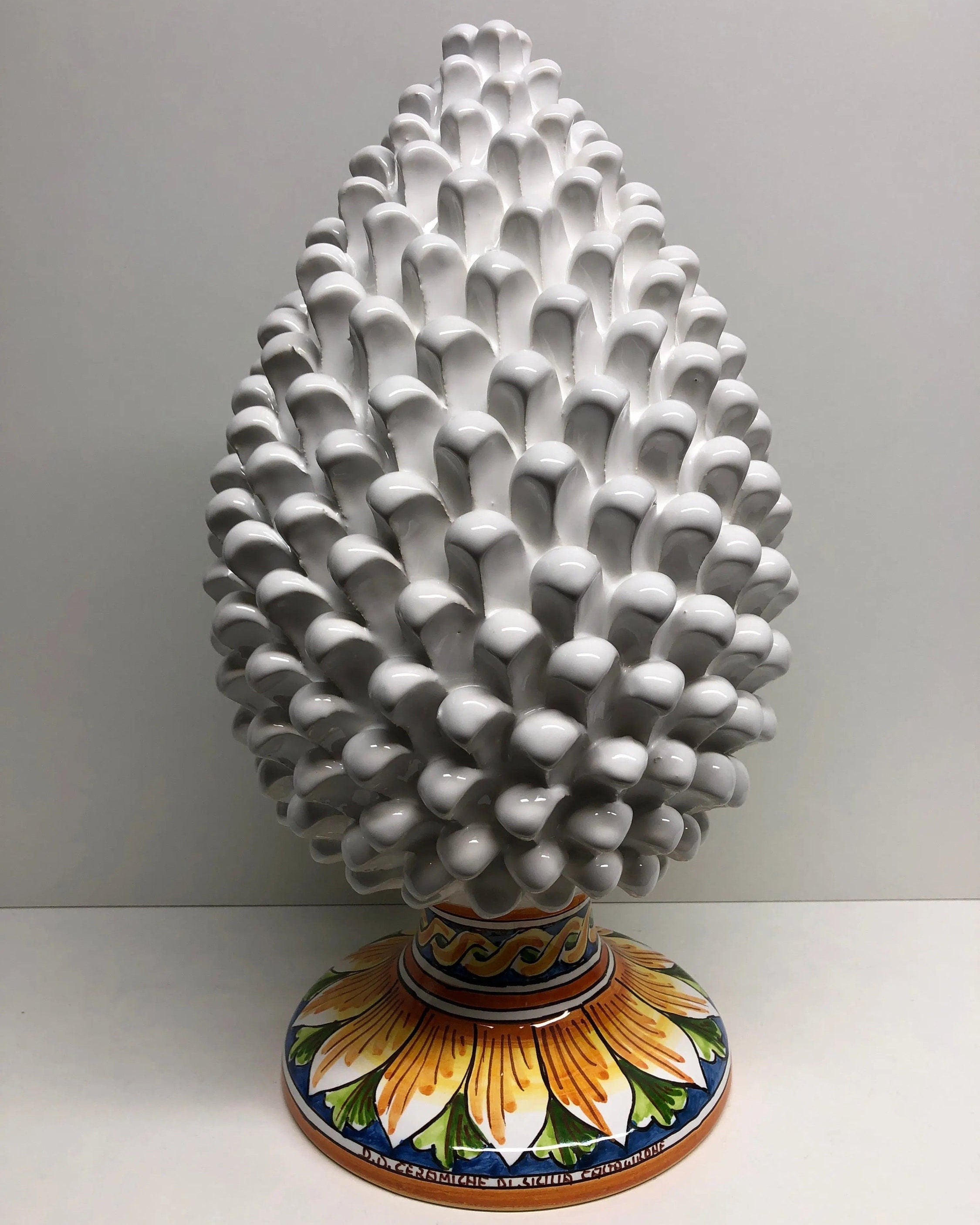 Pigna Ceramica Caltagirone cm H.40 Artigianale Bianco con Base Decorata DD CERAMICHE SICILIANE