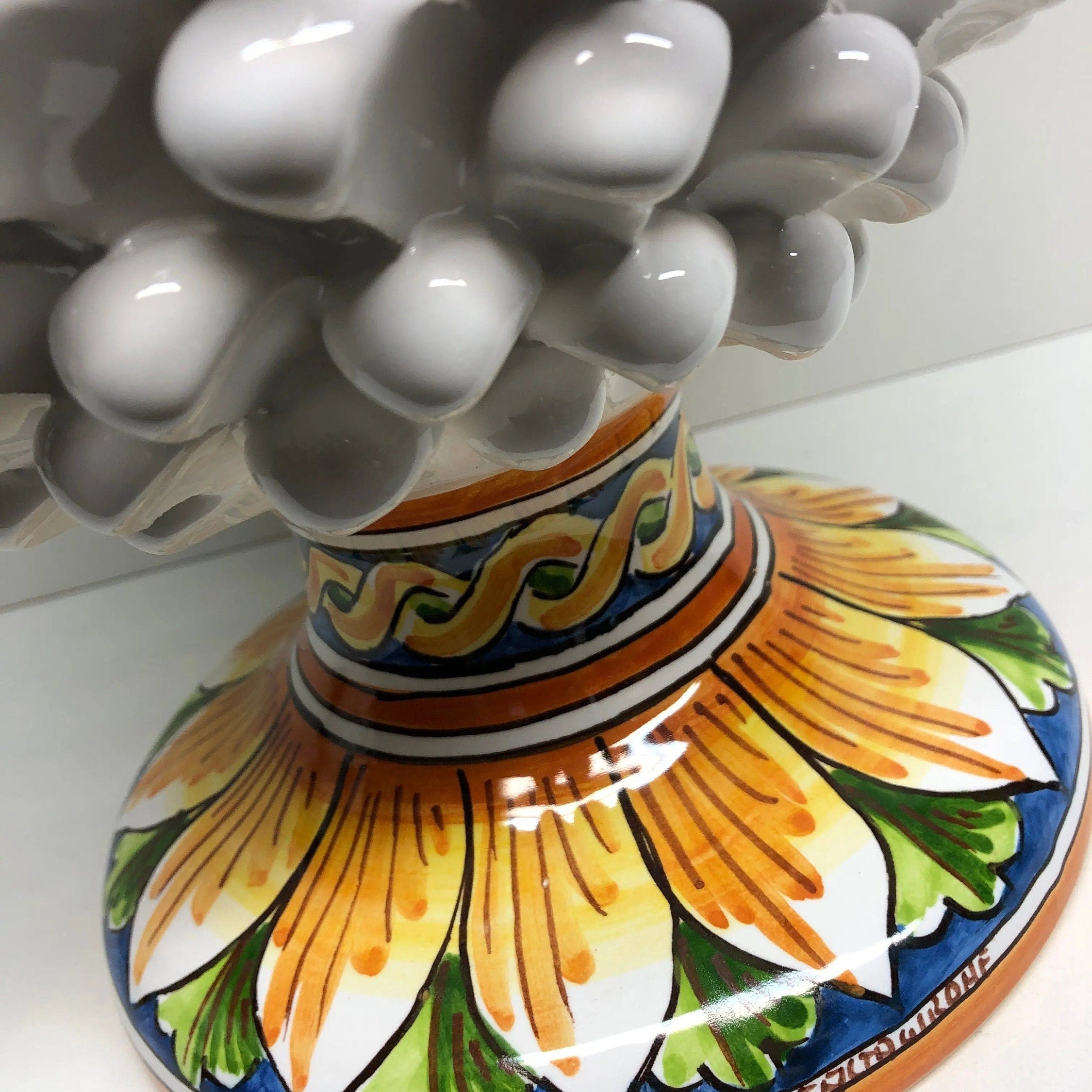 Pigna Ceramica Caltagirone cm H.40 Artigianale Bianco con Base Decorata DD CERAMICHE SICILIANE