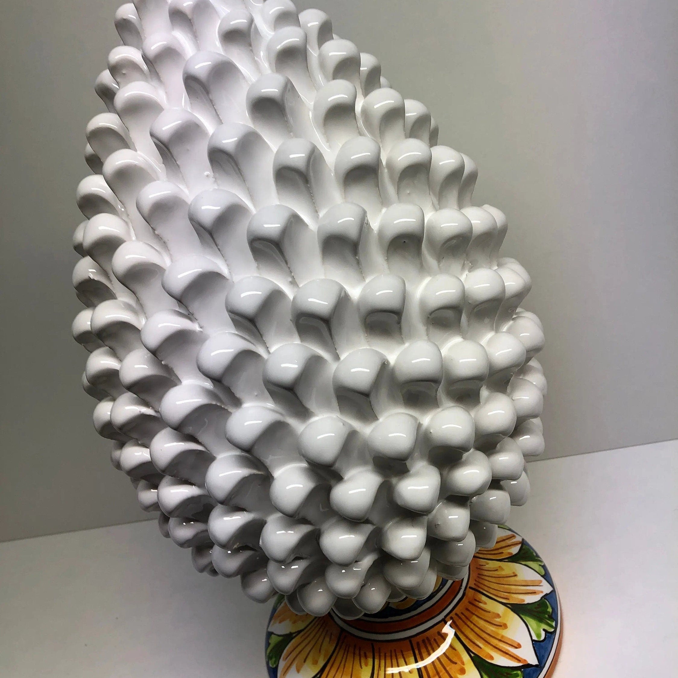 Pigna Ceramica Caltagirone cm H.40 Artigianale Bianco con Base Decorata DD CERAMICHE SICILIANE