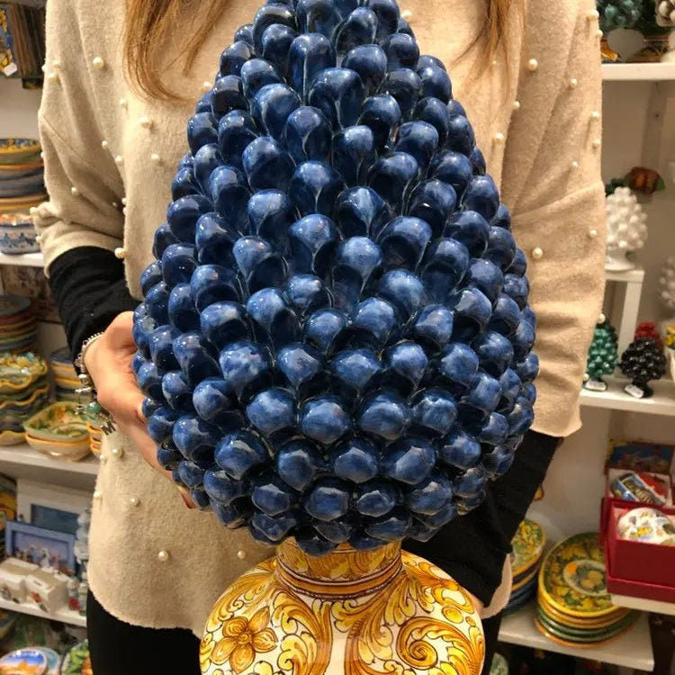 Pigna Ceramica Caltagirone cm H.40 Artigianale Blu Antico Base Decorata su fondo Bianco DD CERAMICHE SICILIANE