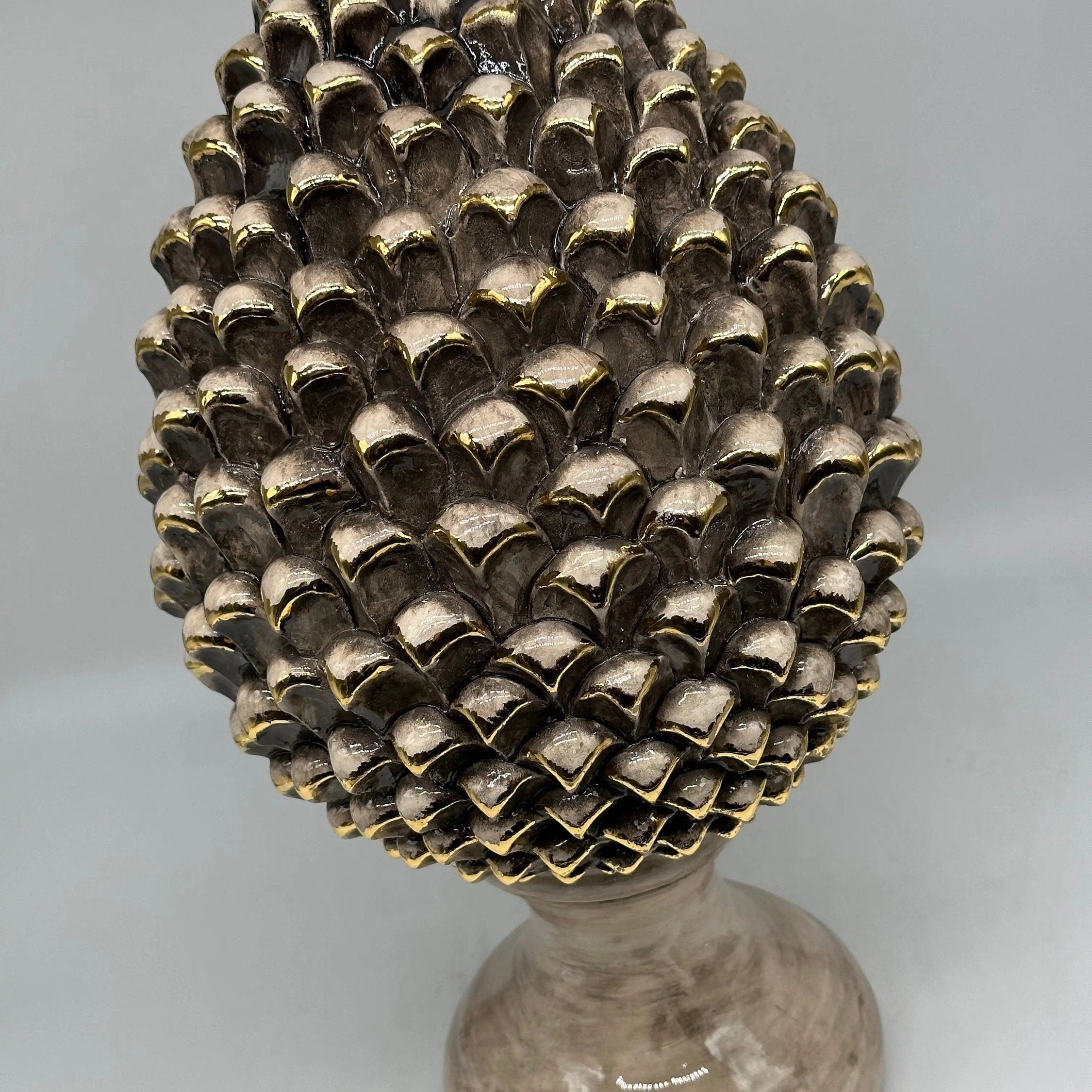 Pigna Ceramica Caltagirone cm H.40 Artigianale Écru Oro Linea Luis DD CERAMICHE SICILIANE