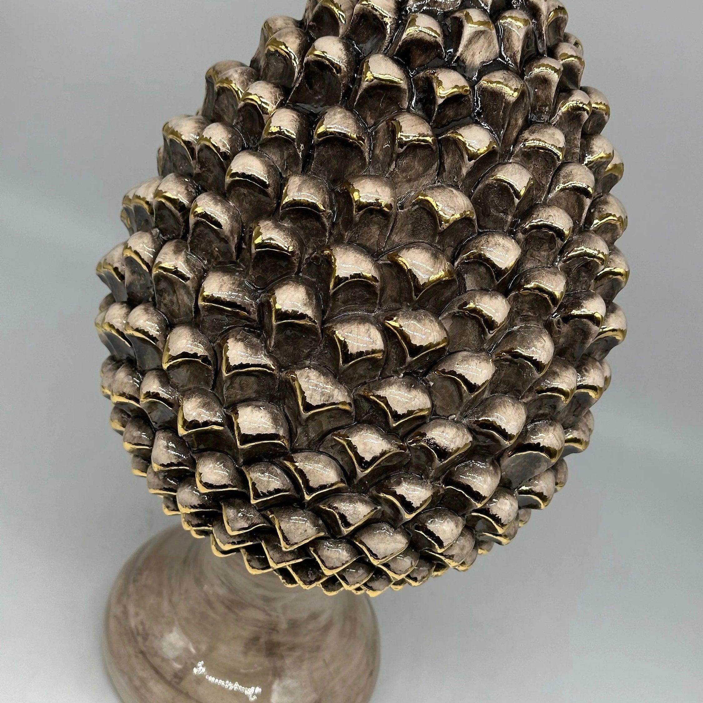Pigna Ceramica Caltagirone cm H.40 Artigianale Écru Oro Linea Luis DD CERAMICHE SICILIANE