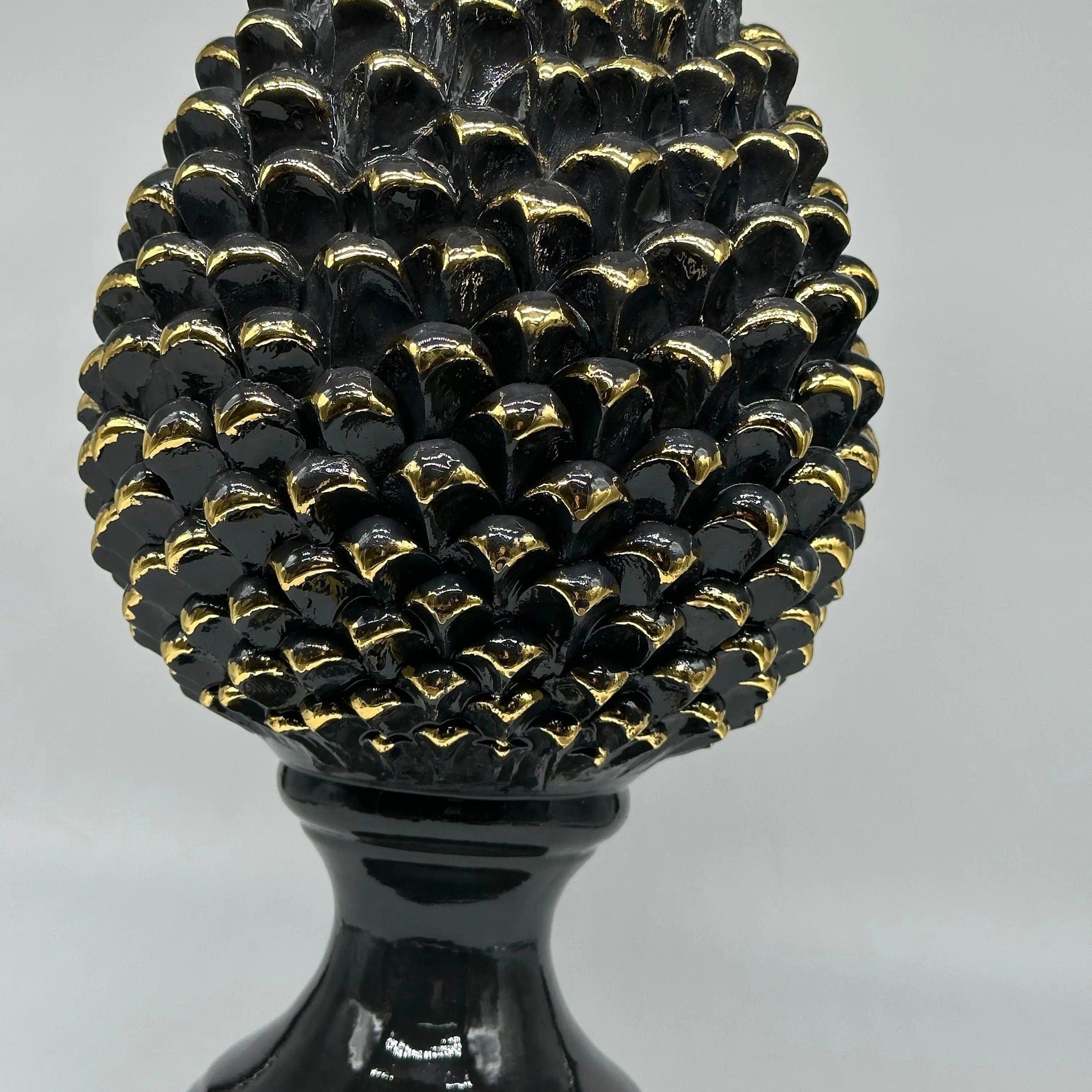 Pigna Ceramica Caltagirone cm H.40 Artigianale Nero Oro Linea Luis DD CERAMICHE SICILIANE