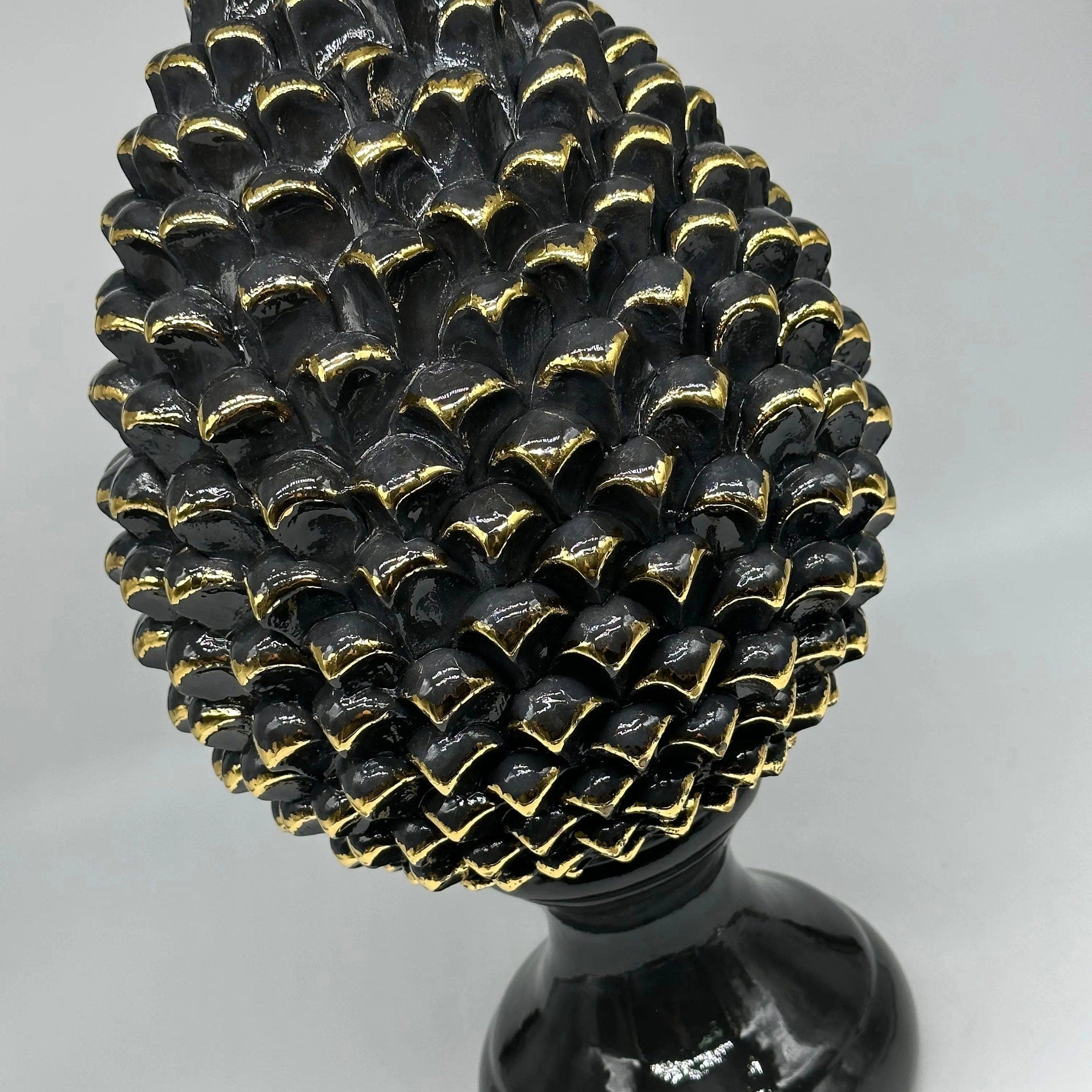 Pigna Ceramica Caltagirone cm H.40 Artigianale Nero Oro Linea Luis DD CERAMICHE SICILIANE