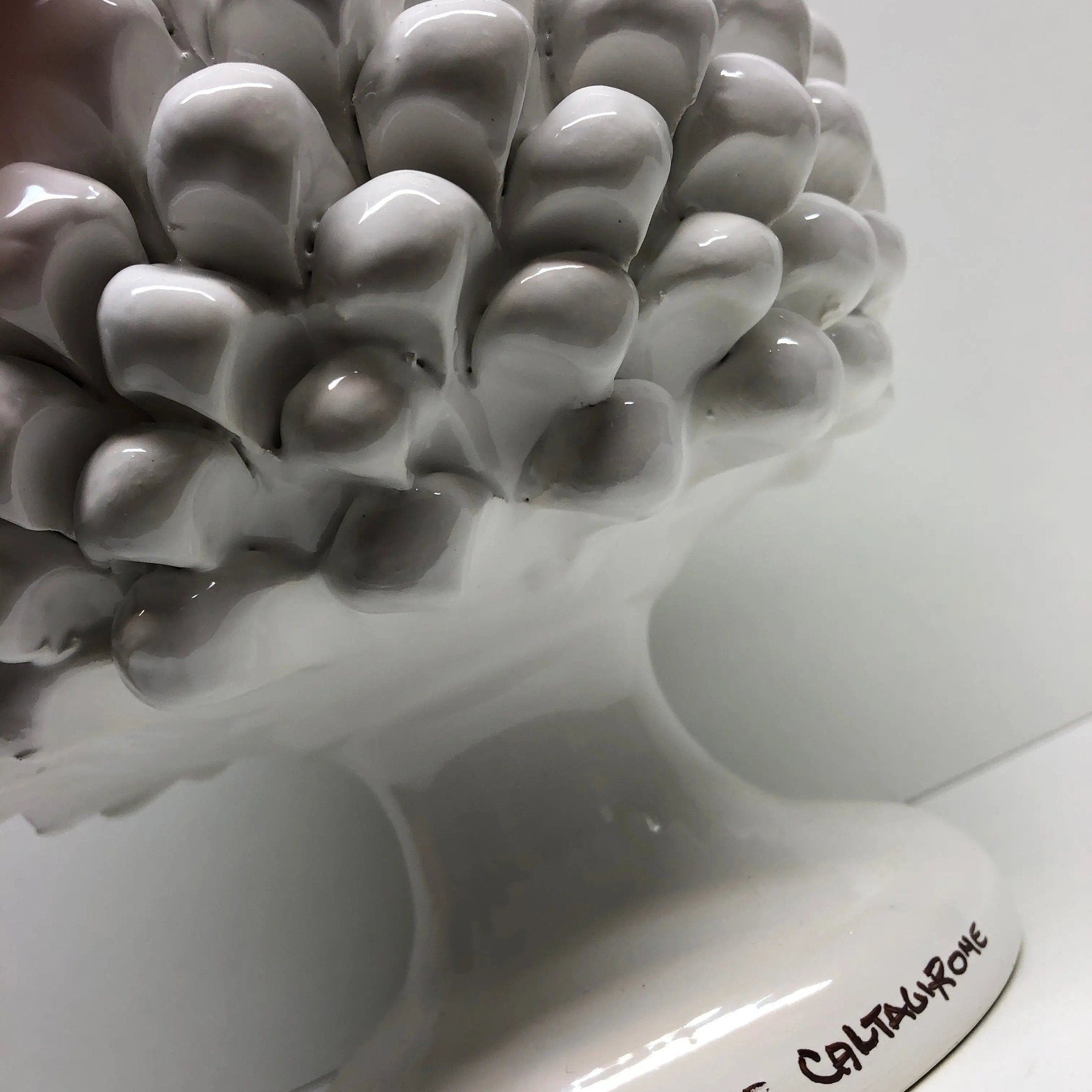 Portavaso Mezza Pigna Ceramica Caltagirone cm H.20 L.20 Artigianale Bianco DD CERAMICHE SICILIANE