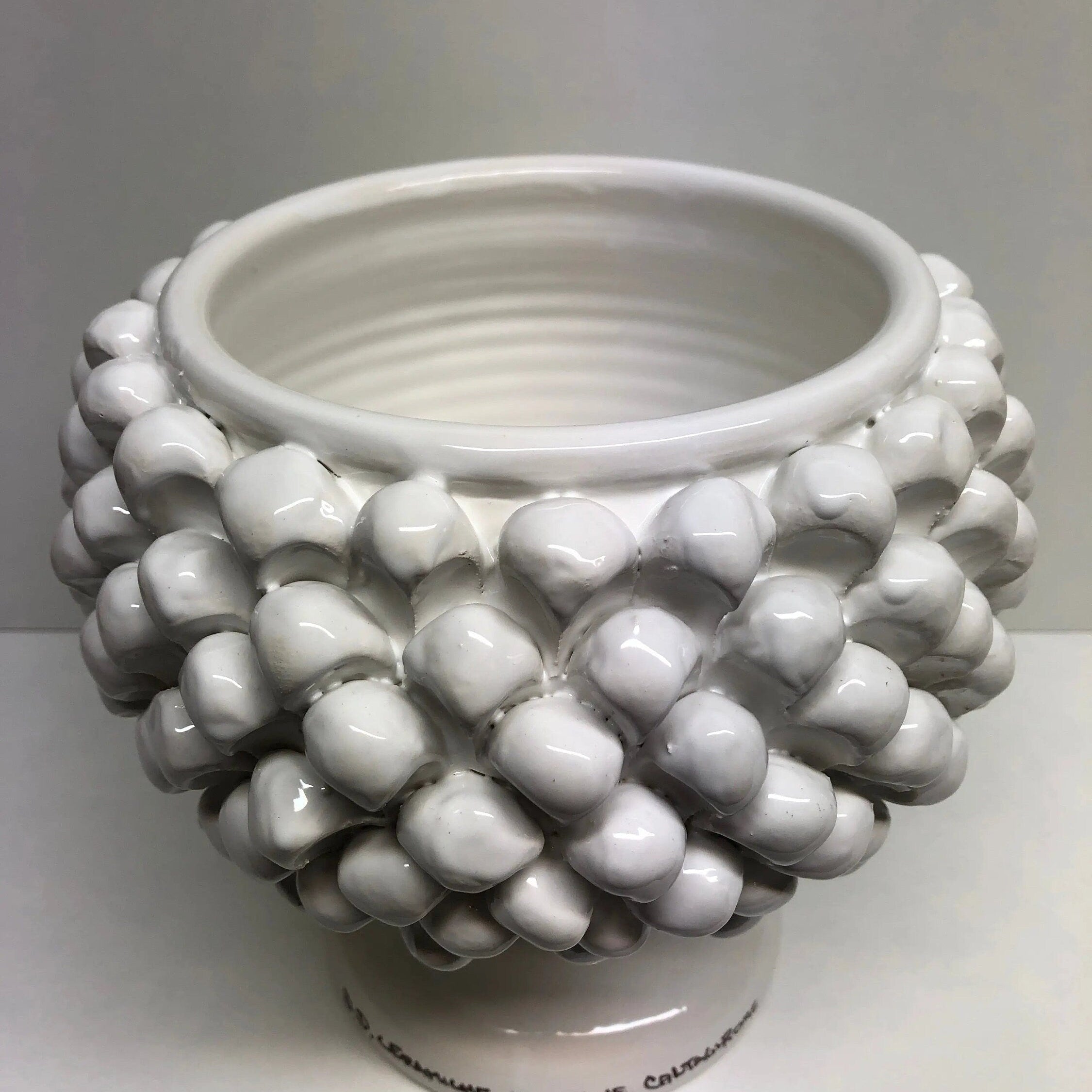 Portavaso Mezza Pigna Ceramica Caltagirone cm H.20 L.20 Artigianale Bianco DD CERAMICHE SICILIANE