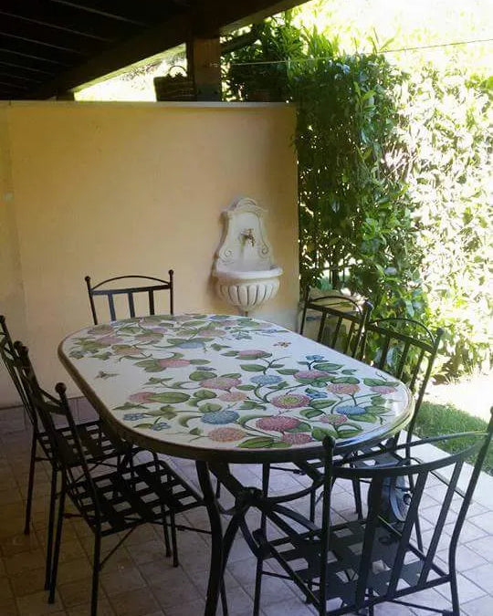 Tavolo Ovale Ortensie – Pietra Lavica Decorata - TAVOLI