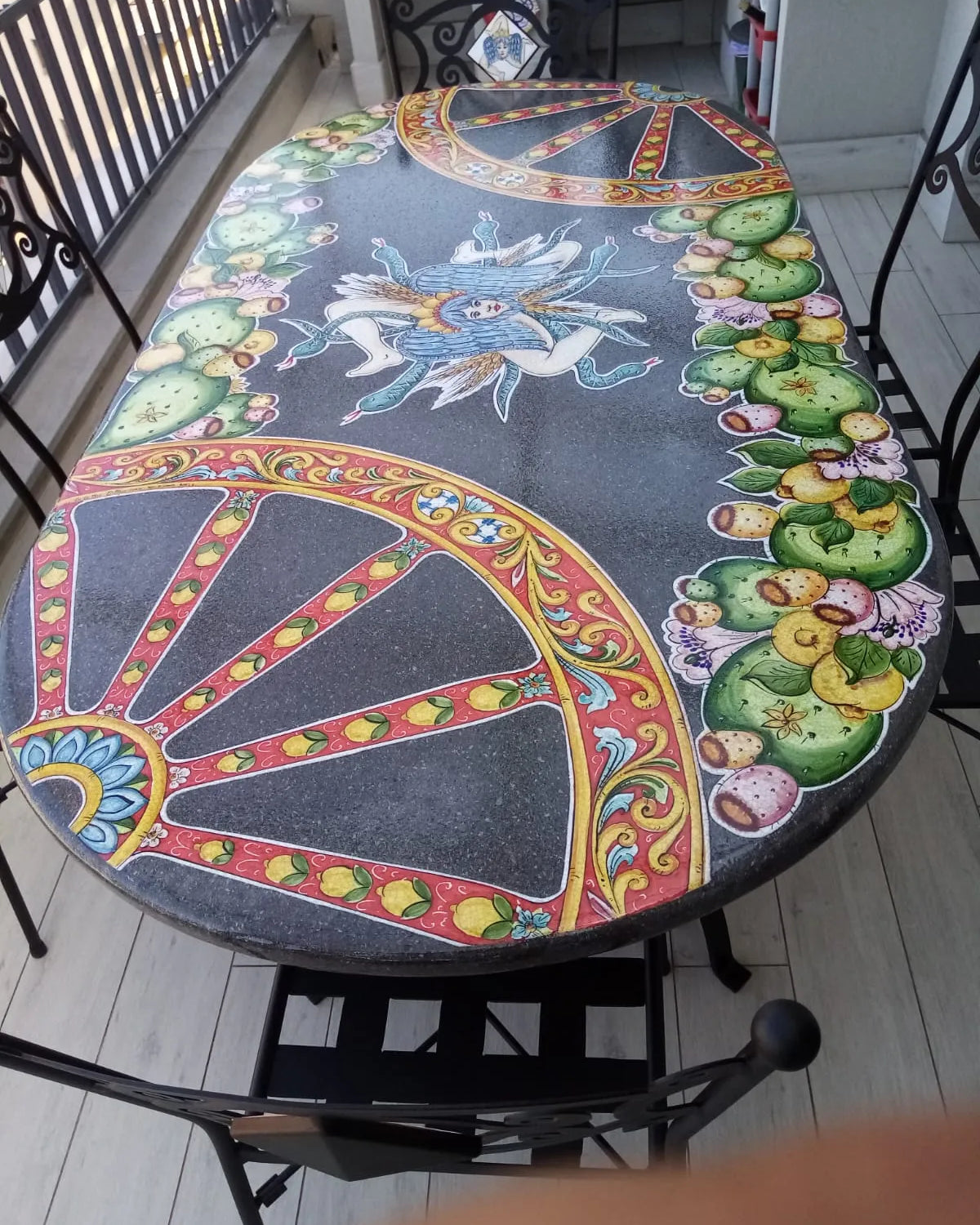 Tavolo Ovale Sicilia Bedda – Pietra Lavica Decorata - TAVOLI