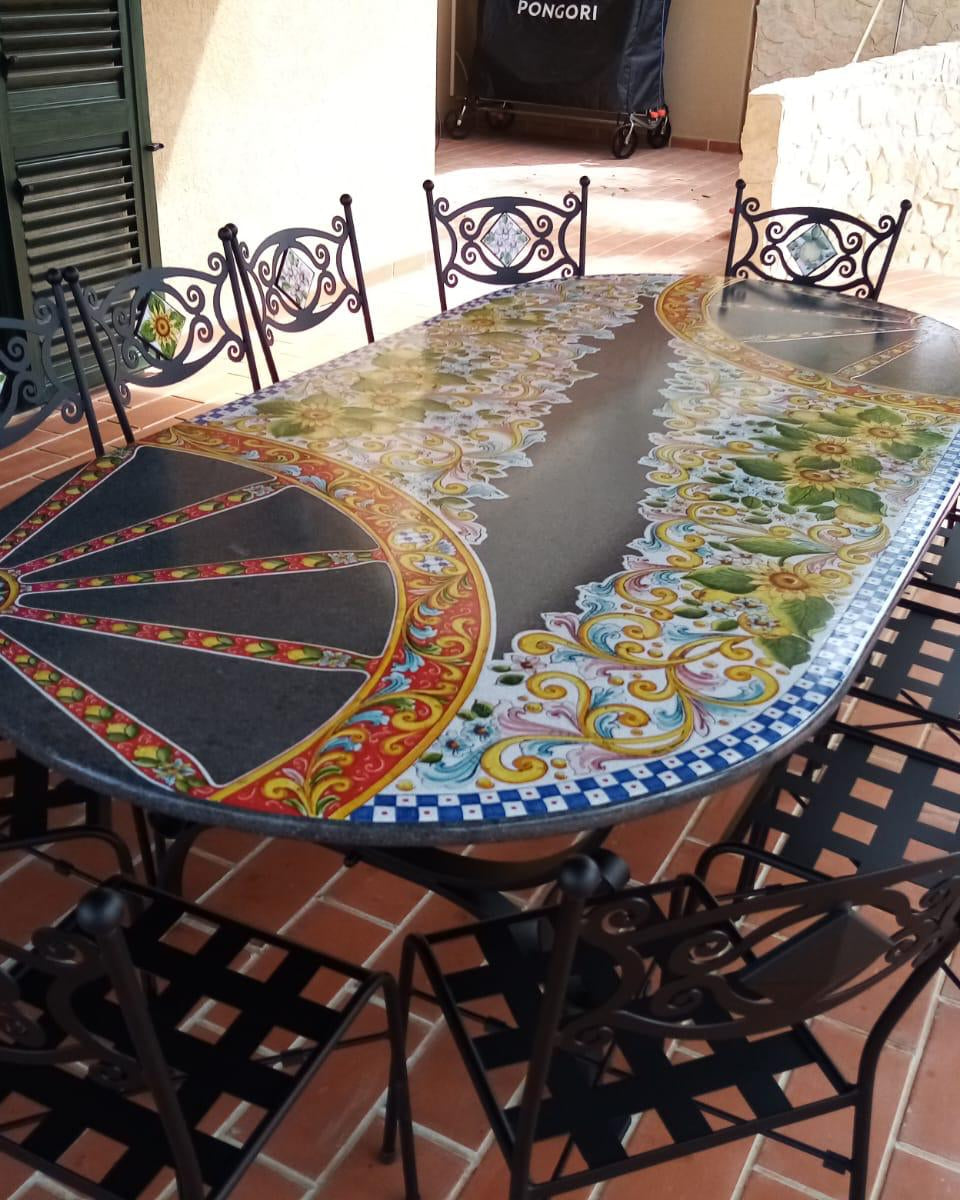 Tavolo Ovale Sicilia Bedda – Pietra Lavica Decorata - TAVOLI