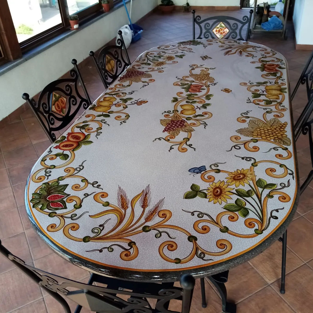 Tavolo Ovale Spighe e Girasoli – Pietra Lavica Decorata - TAVOLI