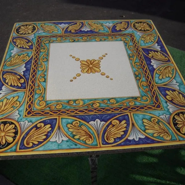 Tavolo Quadrato Arabesco – Pietra Lavica Decorato - TAVOLI