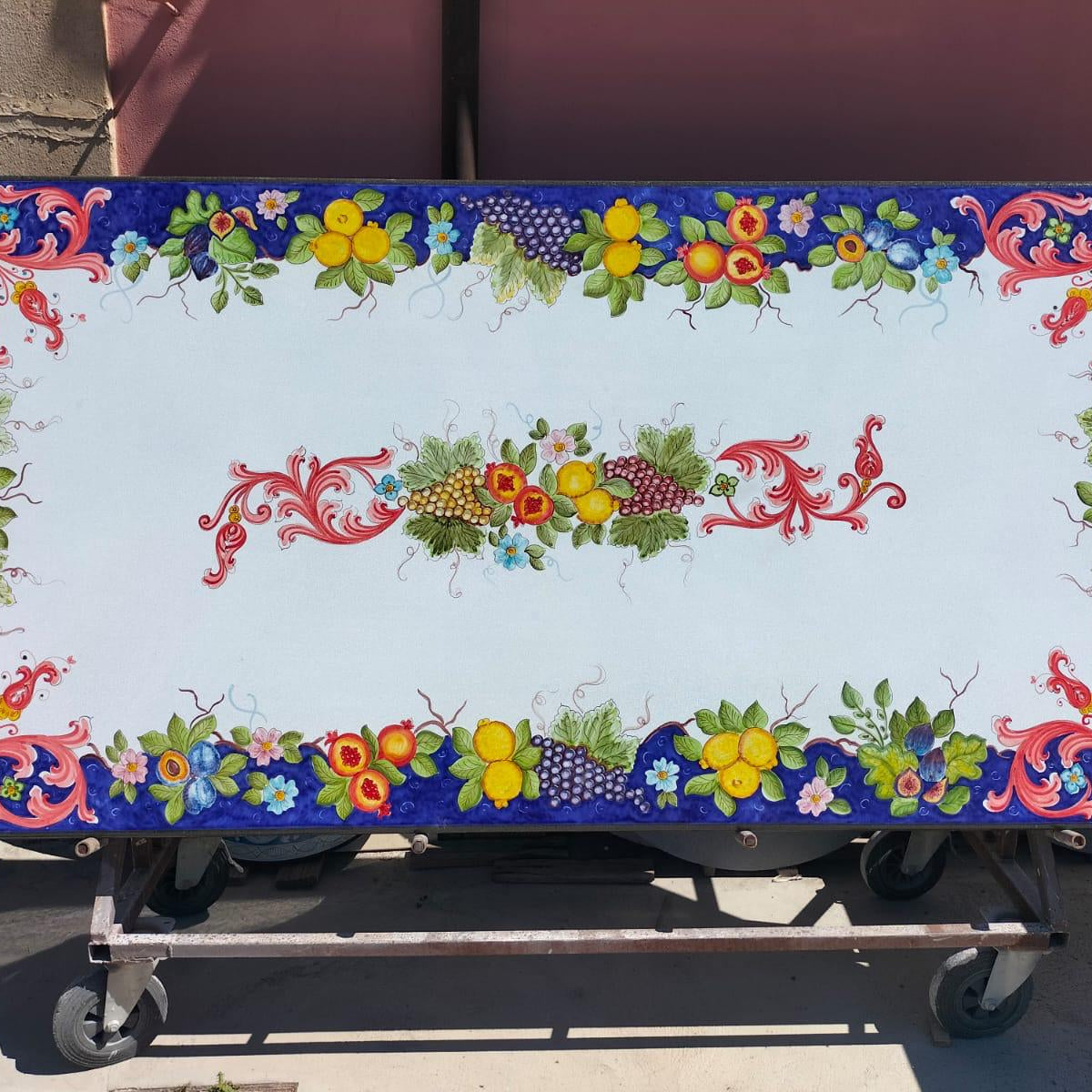 Tavolo Rettangolare bordo blu con Frutta– Pietra Lavica Decorata - TAVOLI