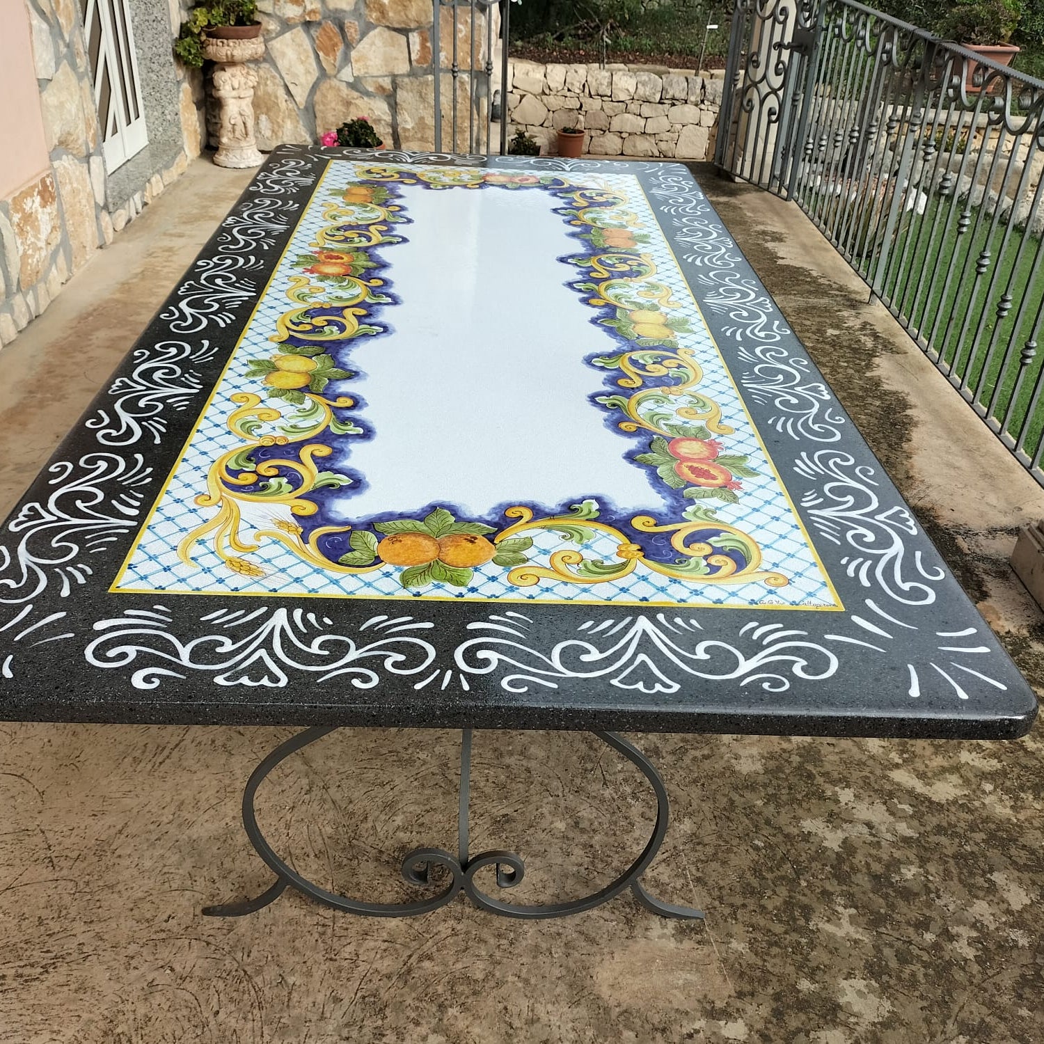 Tavolo Rettangolare Decoro Frutta con Bordo Ricamato – Pietra Lavica Decorata - TAVOLI