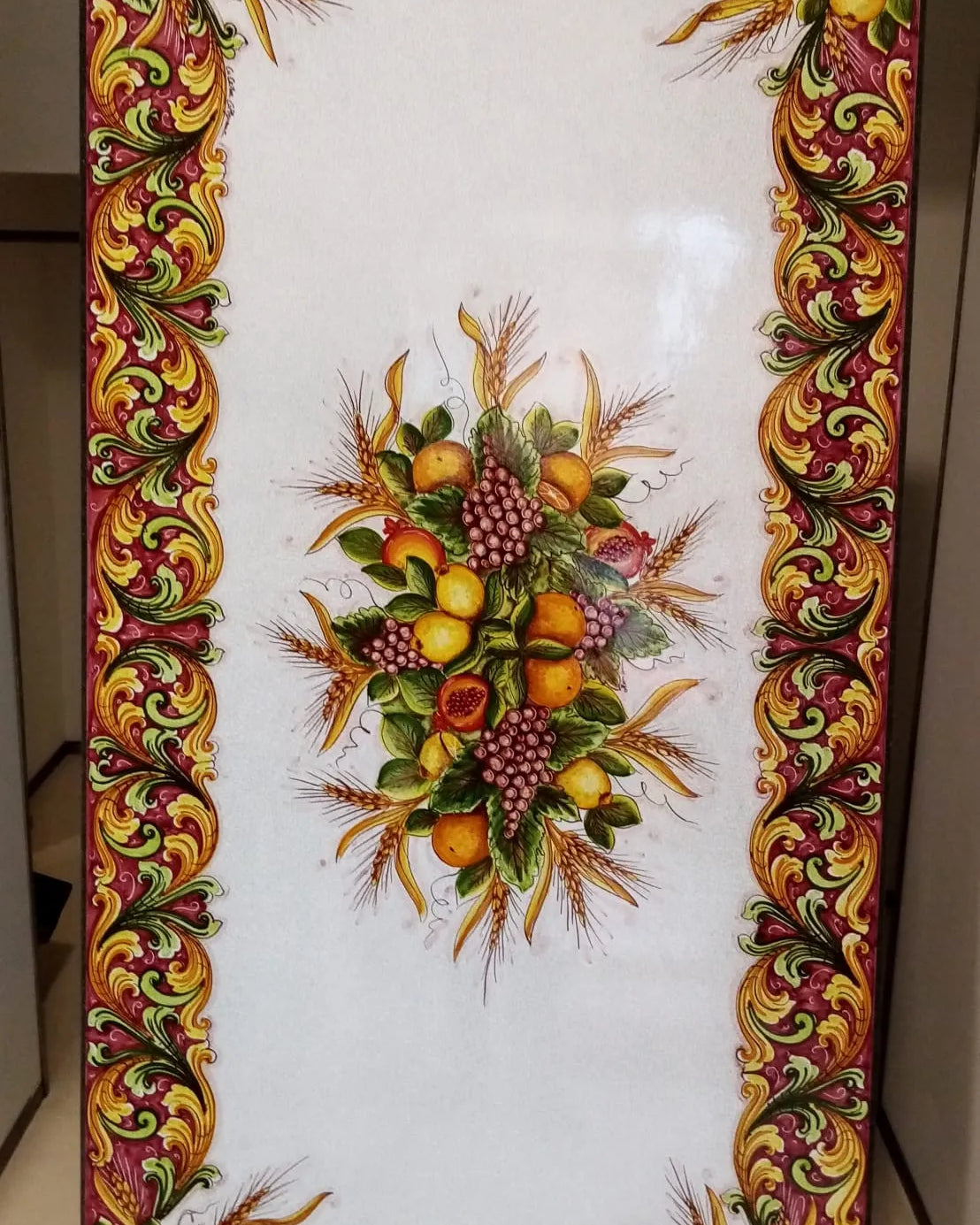 Tavolo Rettangolare Ornato Rosso – Pietra Lavica Decorata - TAVOLI