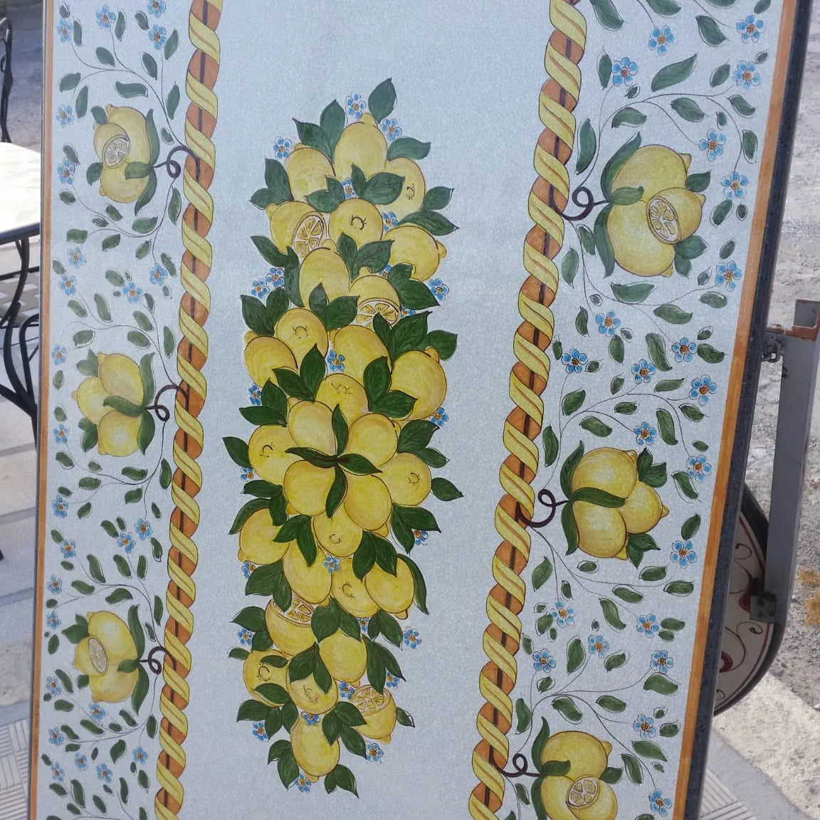 Tavolo Rettangolo Treccia di Limoni – Pietra Lavica Decorata - TAVOLI