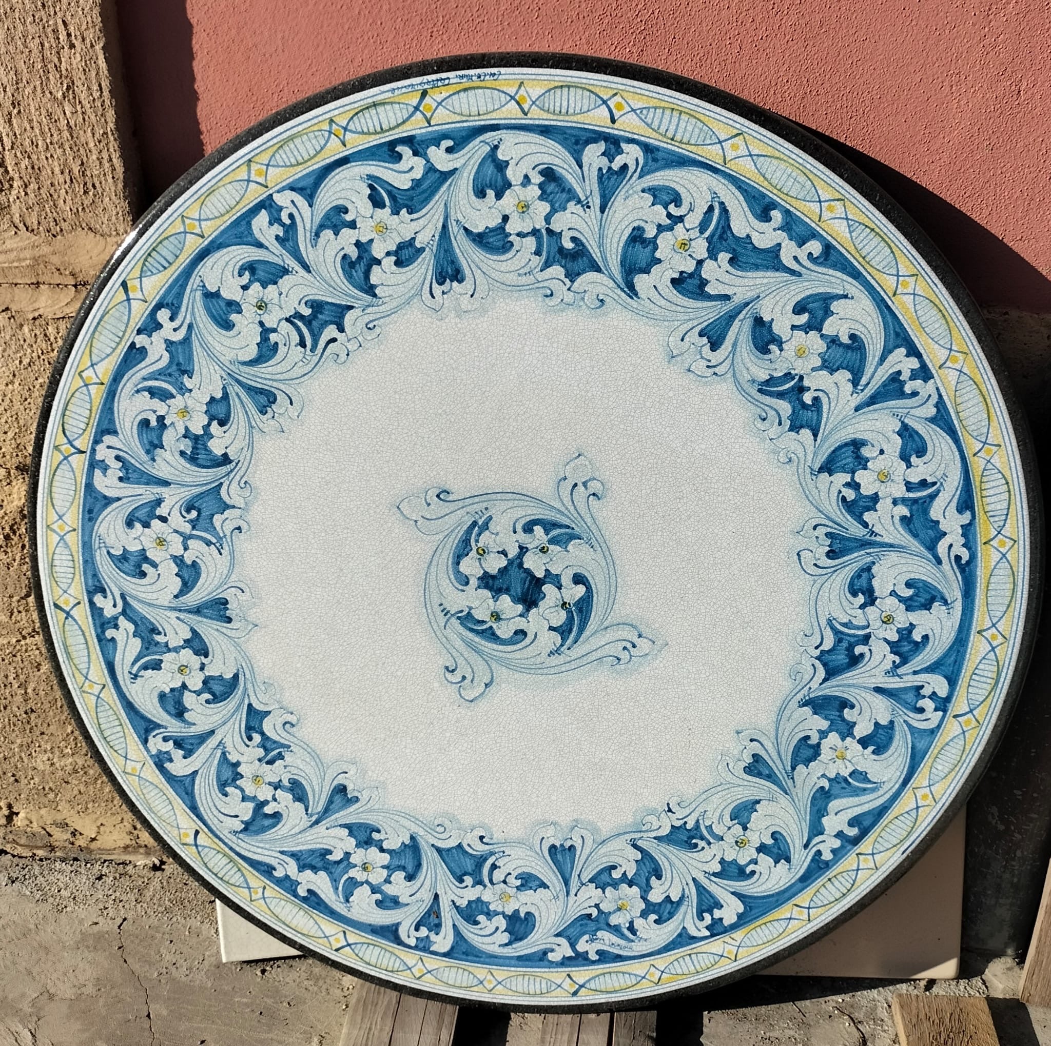 Tavolo Rotondo Decoro Seicento – Pietra Lavica Decorata - TAVOLI