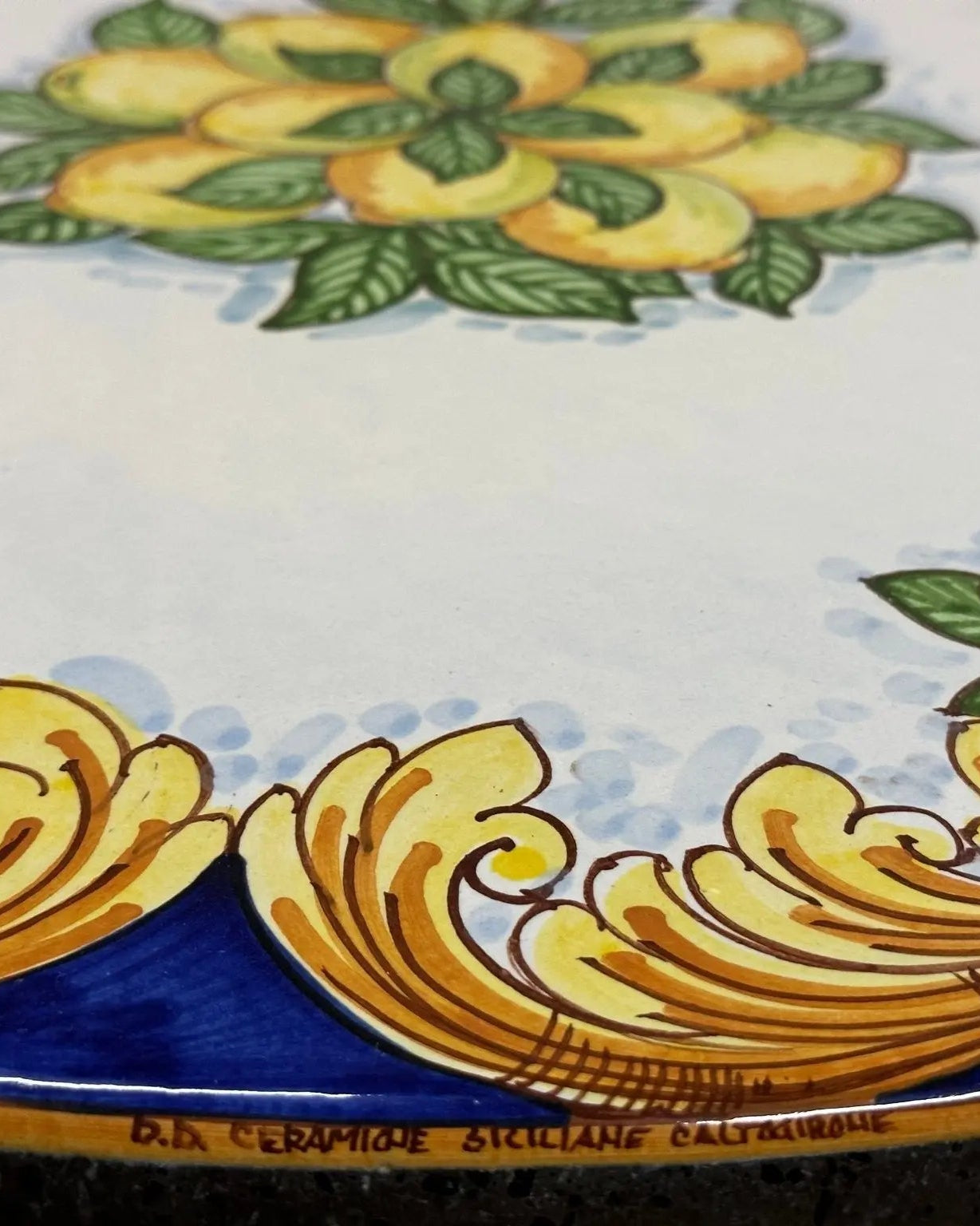 Tavolo in Pietra Lavica Decoro N.1 - MISURE VARIE - TAVOLO IN PIETRA LAVICA