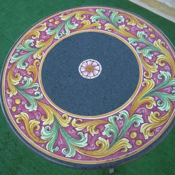 Tavolo Rotondo Ornato Rosso con Centro Nero – Eleganza e Profondità - TAVOLI