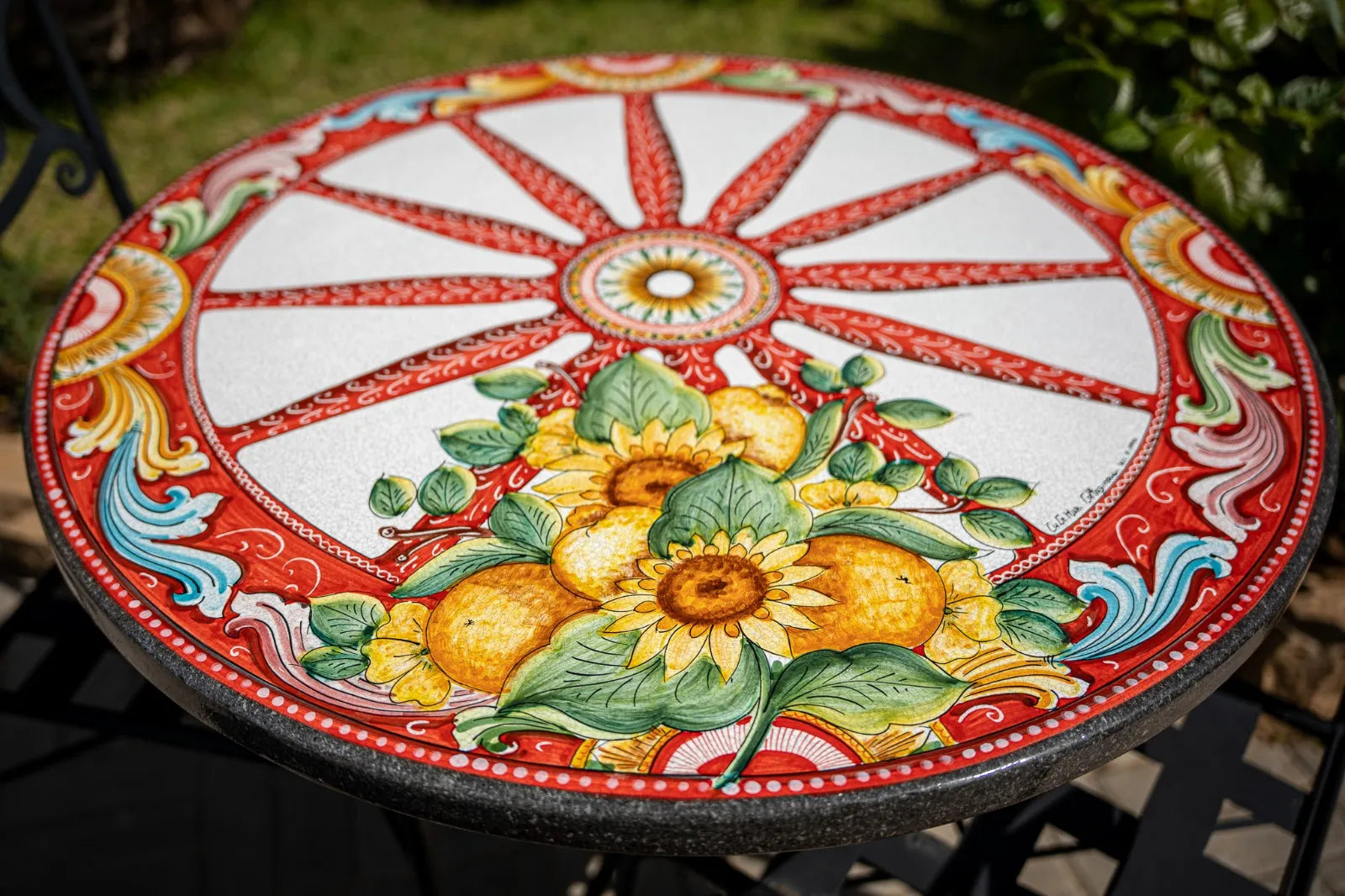 Tavolo Rotondo Ruota di Carro – Tradizione Siciliana Vivida - TAVOLI