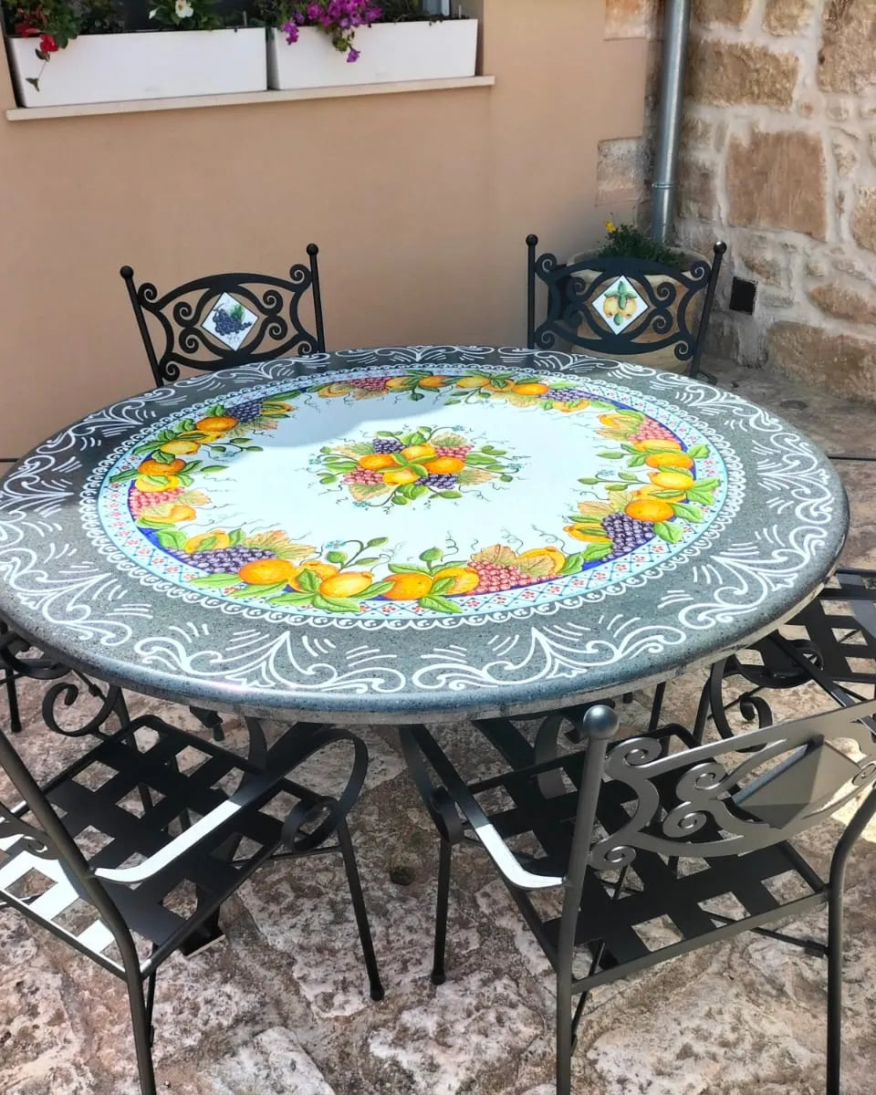 Tavolo Rotondo Scontornato – Eleganza e Resistenza - TAVOLI