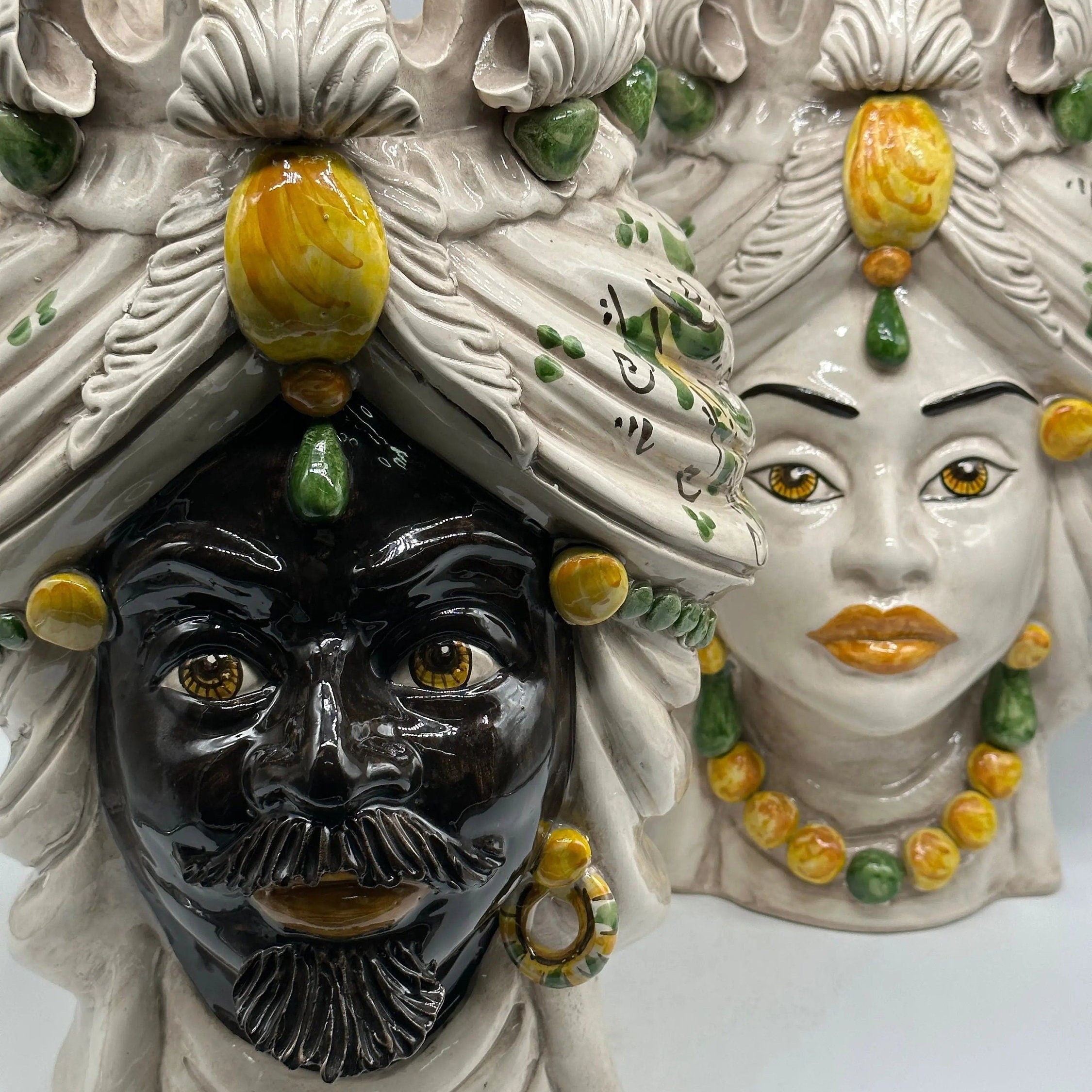 Teste di Moro Seicento Ceramica Caltagirone cm H.40 L.24 Artigianale Giallo Verde DD CERAMICHE SICILIANE