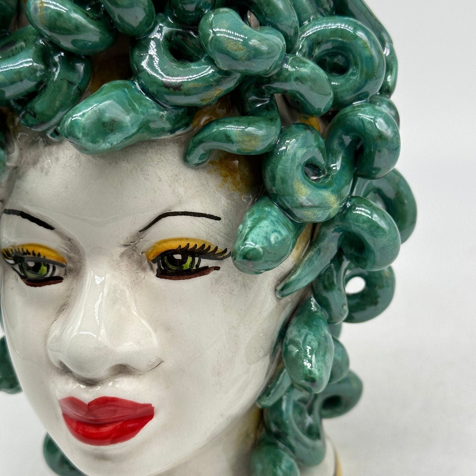 Testa Mitologica Medusa Ceramica Caltagirone cm H.20 L.15 Artigianale - DD CERAMICHE SICILIANE