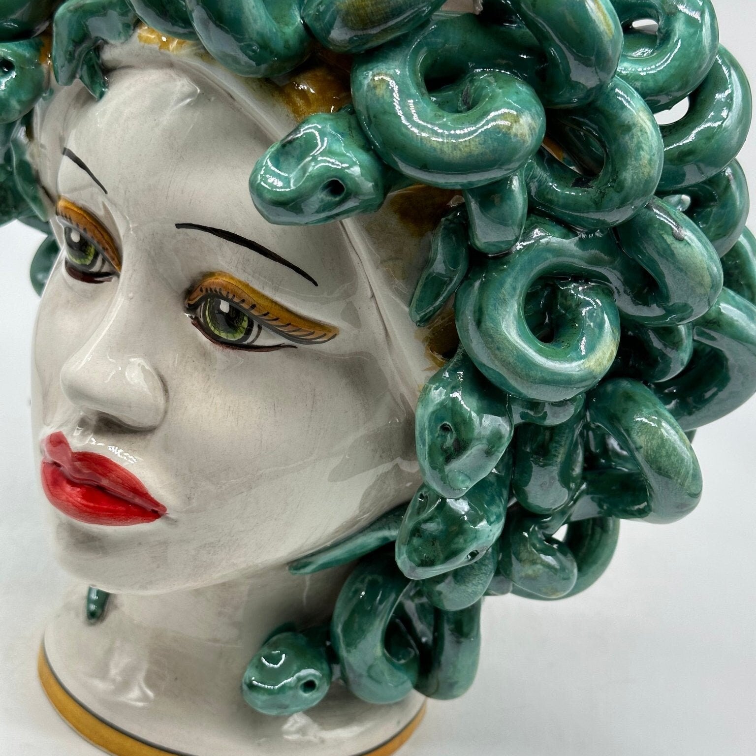 Testa Mitologica Medusa Ceramica Caltagirone cm H.30 L.25 Artigianale - DD CERAMICHE SICILIANE