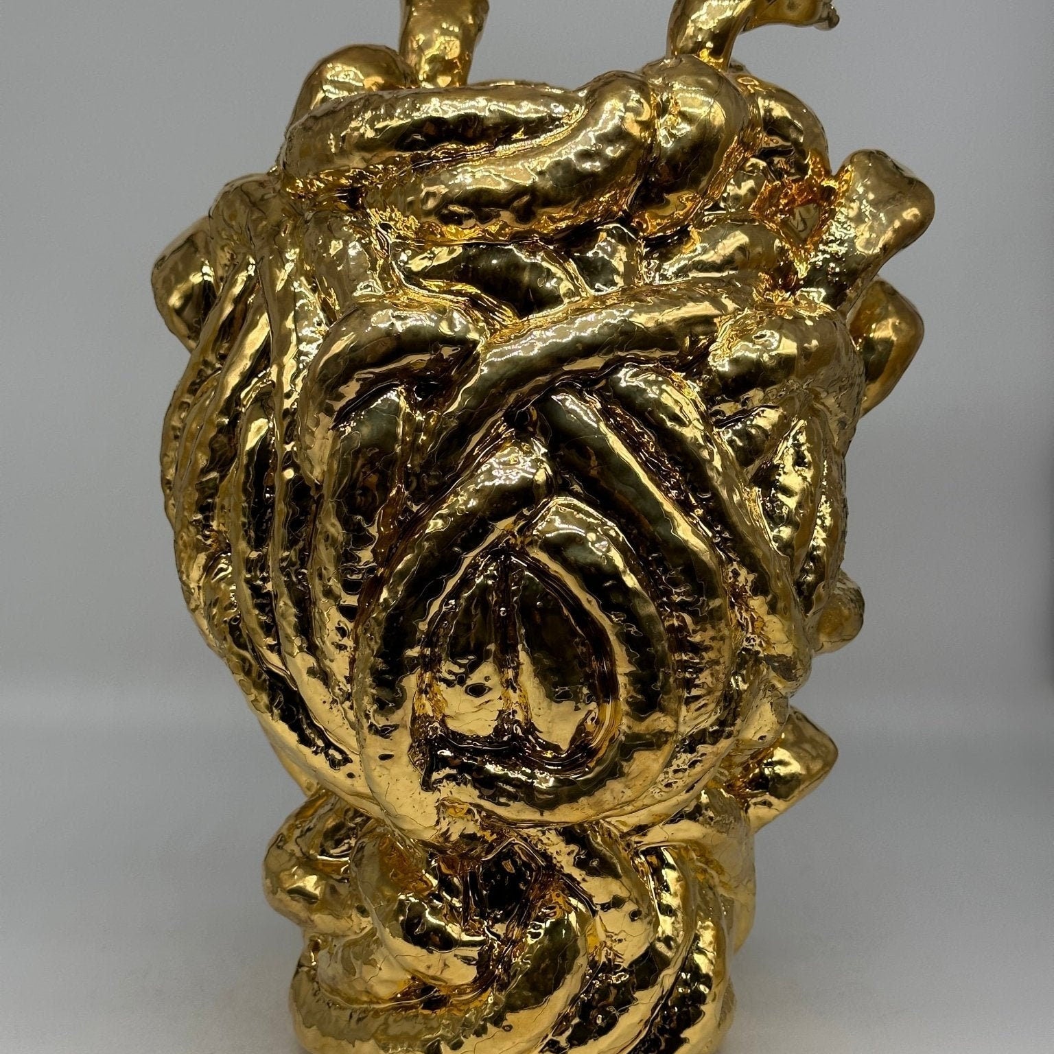 Testa Mitologica Medusa Ceramica Caltagirone cm H.38 L.25 Artigianale “GOLD EDITION” - DD CERAMICHE SICILIANE