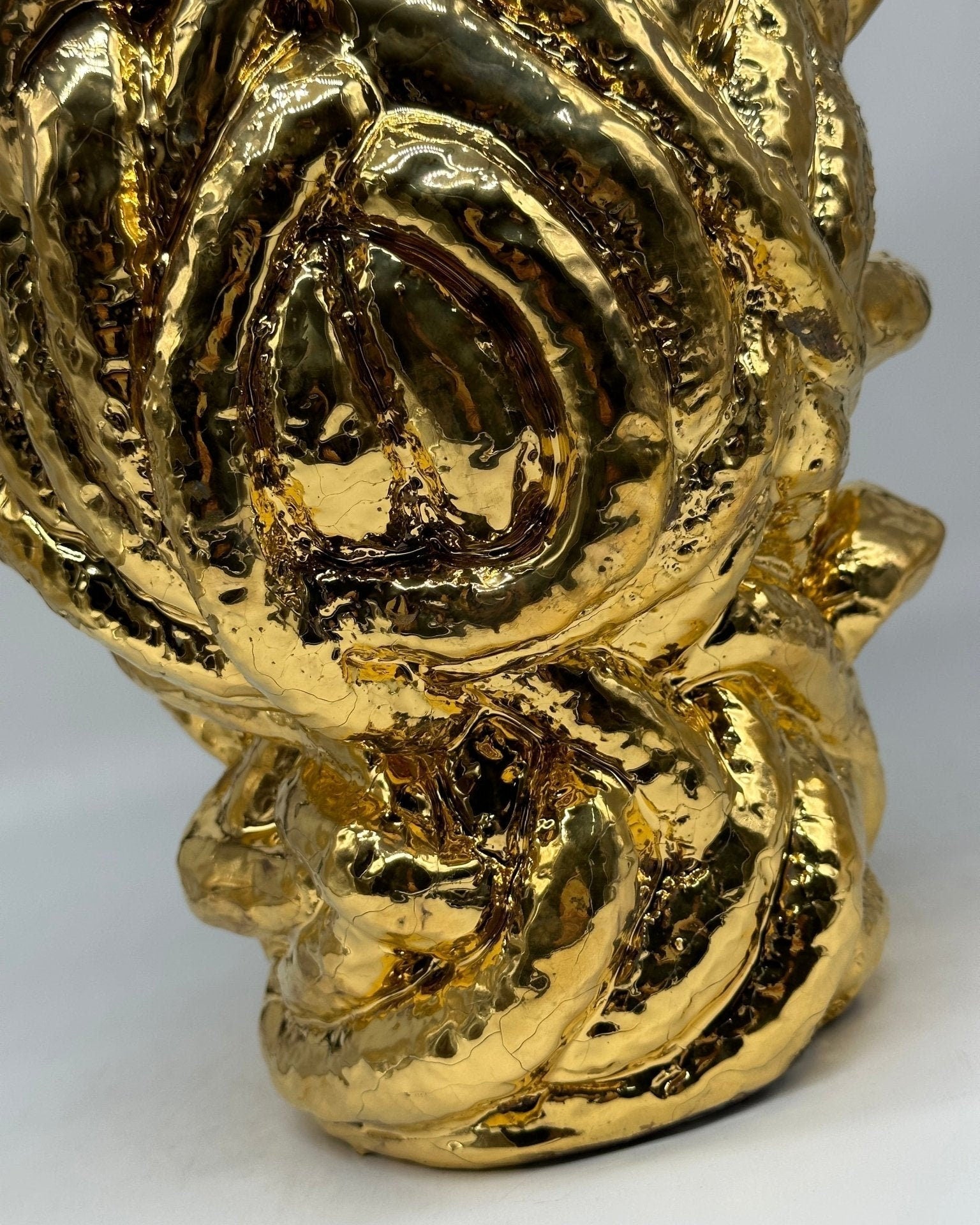 Testa Mitologica Medusa Ceramica Caltagirone cm H.38 L.25 Artigianale “GOLD EDITION” - DD CERAMICHE SICILIANE