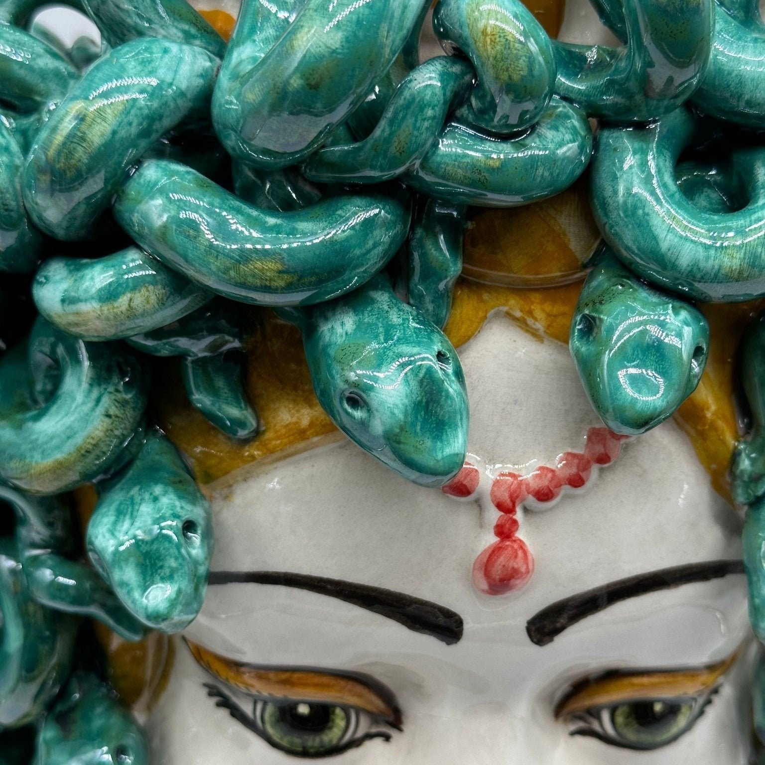 Testa Mitologica Medusa Ceramica Caltagirone cm H.40 L.30 Artigianale - DD CERAMICHE SICILIANE