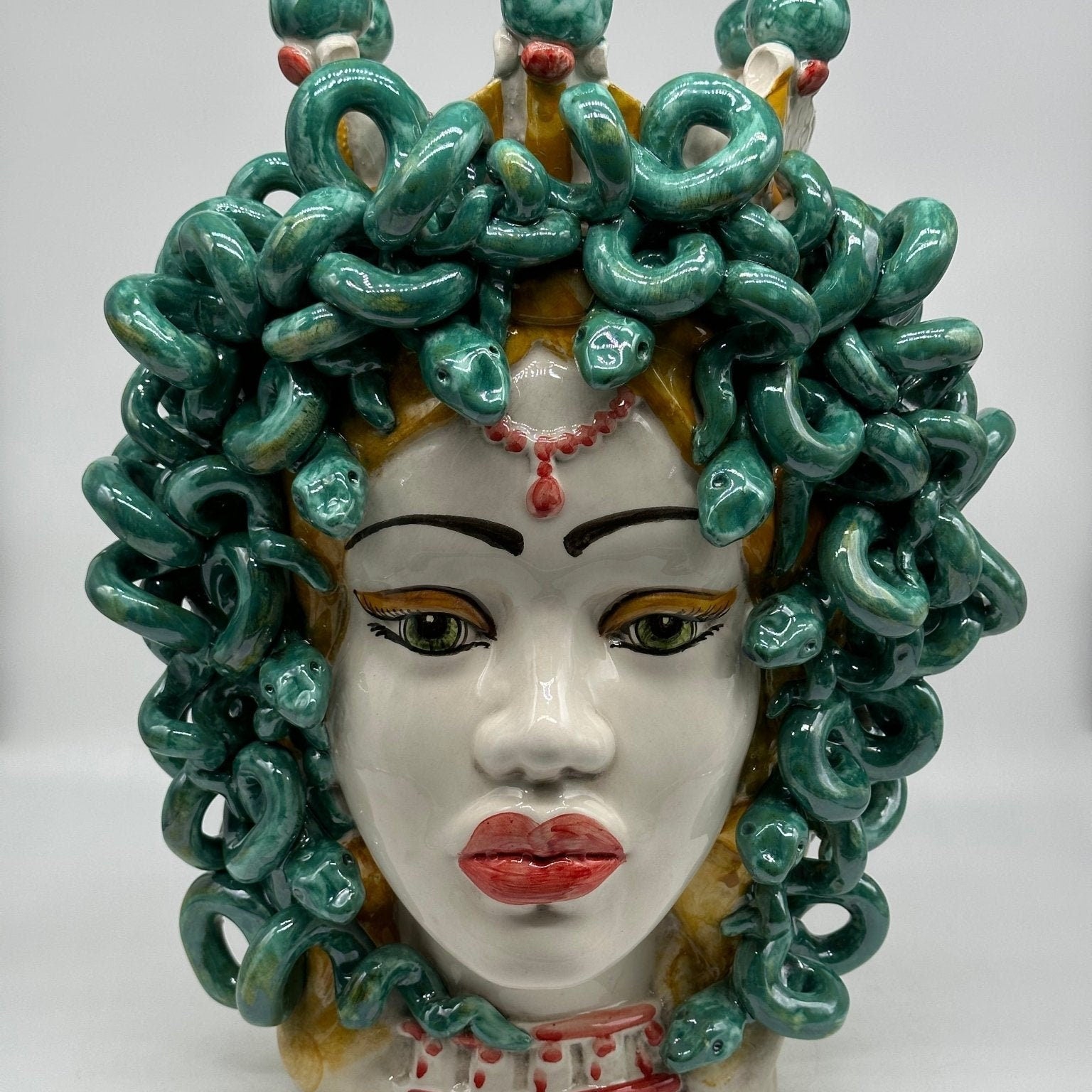 Testa Mitologica Medusa Ceramica Caltagirone cm H.40 L.30 Artigianale - DD CERAMICHE SICILIANE