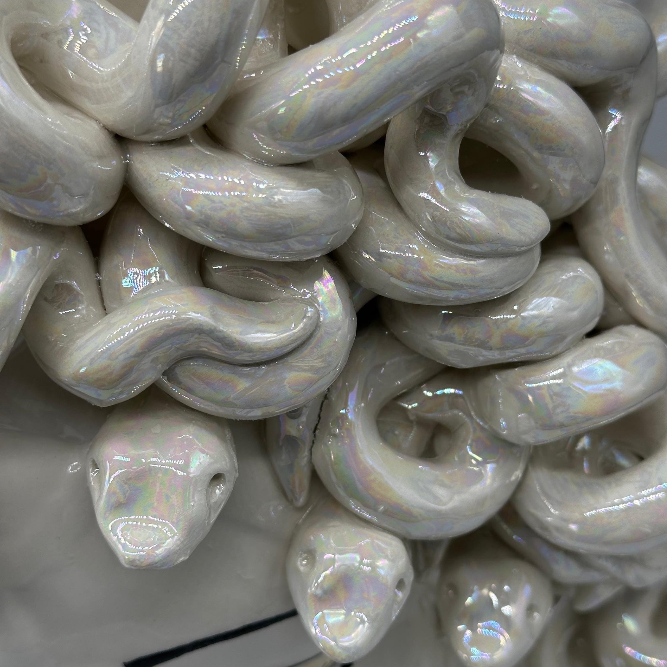 Testa Mitologica Medusa “Luxury Madreperla” Ceramica Caltagirone cm H.40 L.30 Artigianale - TESTA DI MORO