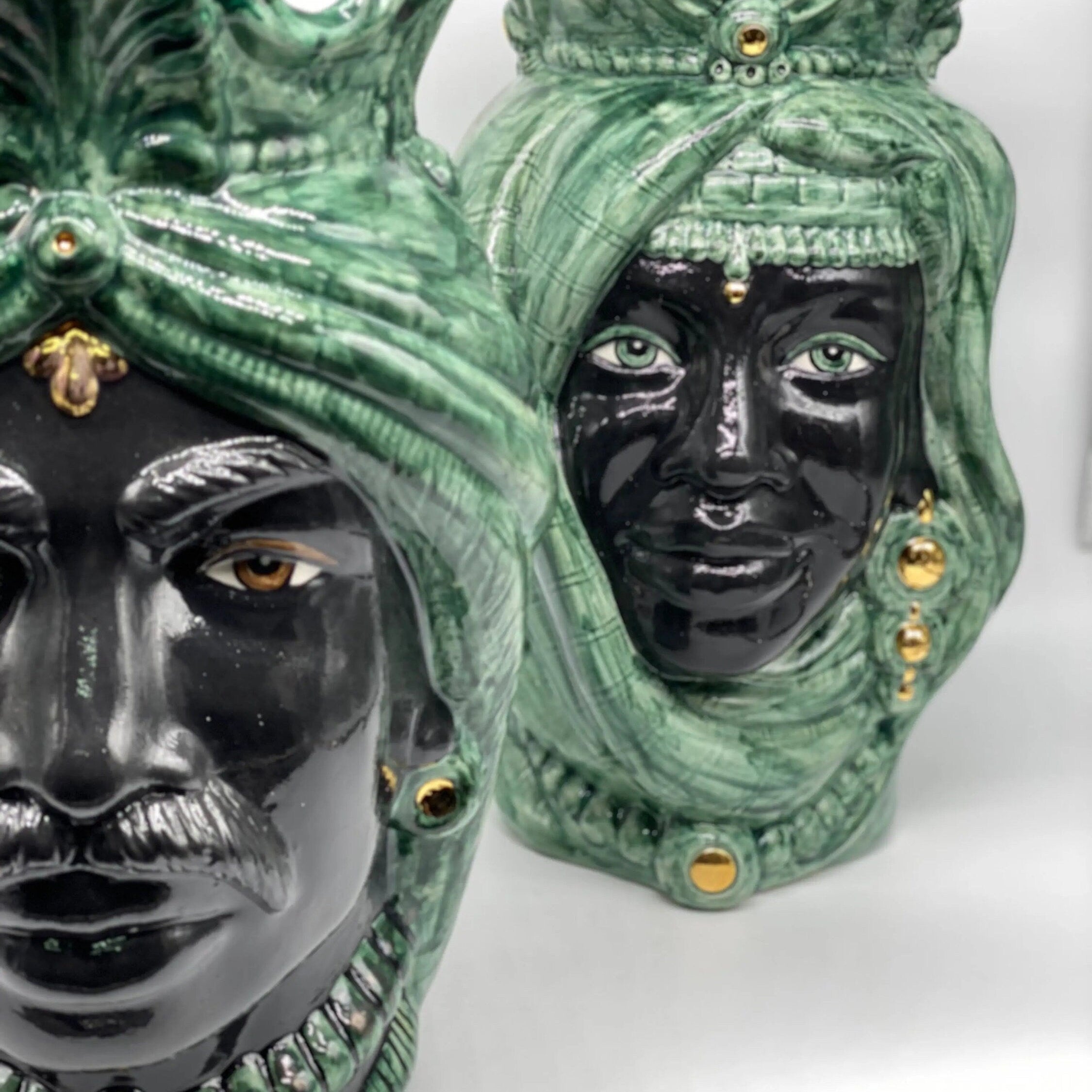 Teste di Moro Afro Ceramica Caltagirone cm H.35 L.23 Artigianale Verde con Oro DD CERAMICHE SICILIANE