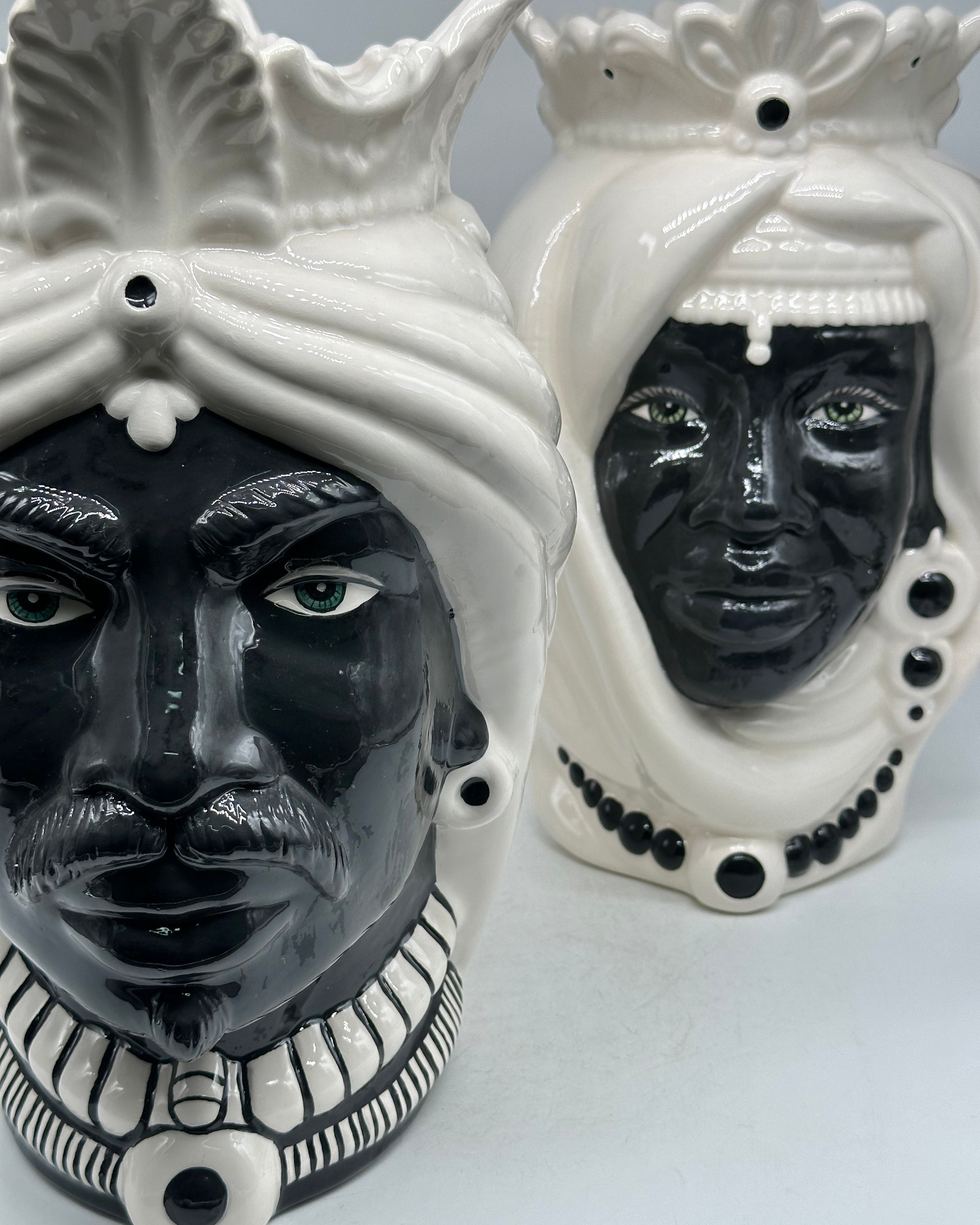 Teste di Moro Afro Ceramica Caltagirone cm H.35 L.23 Artigianale Bicolore Bianco Nero - TESTE DI MORO