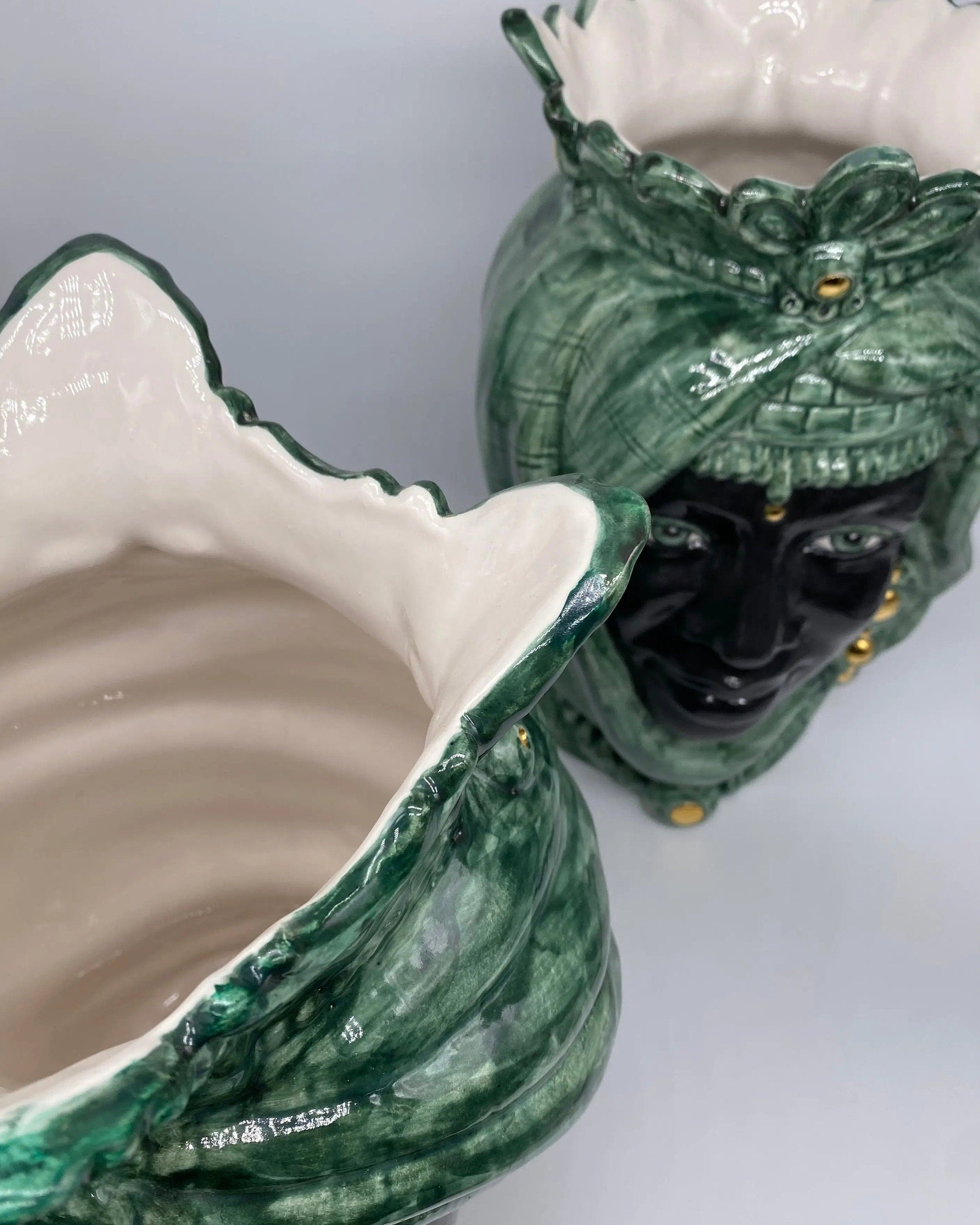 Teste di Moro Afro Ceramica Caltagirone cm H.35 L.23 Artigianale Verde con Oro DD CERAMICHE SICILIANE