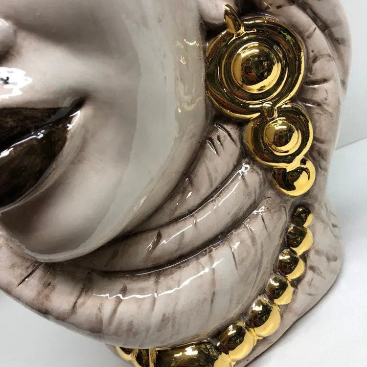 Teste di Moro Afro Ceramica Caltagirone cm H.35 L.23 Artigianale Écru dettagli Oro DD CERAMICHE SICILIANE