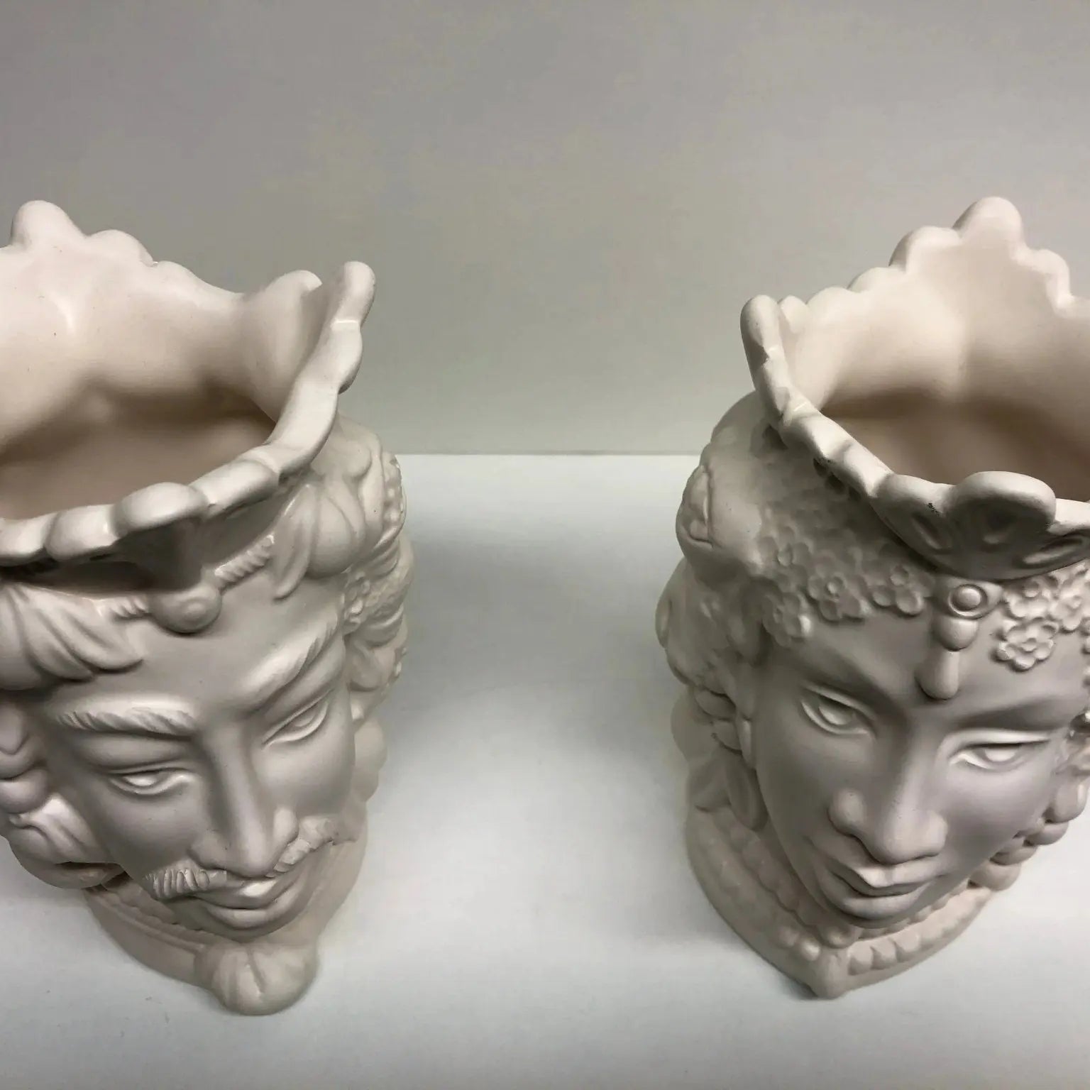 Teste di Moro Afro Frutta Ceramica Caltagirone cm H.18 L.12 Artigianale Bianco Opaco - DD CERAMICHE SICILIANE