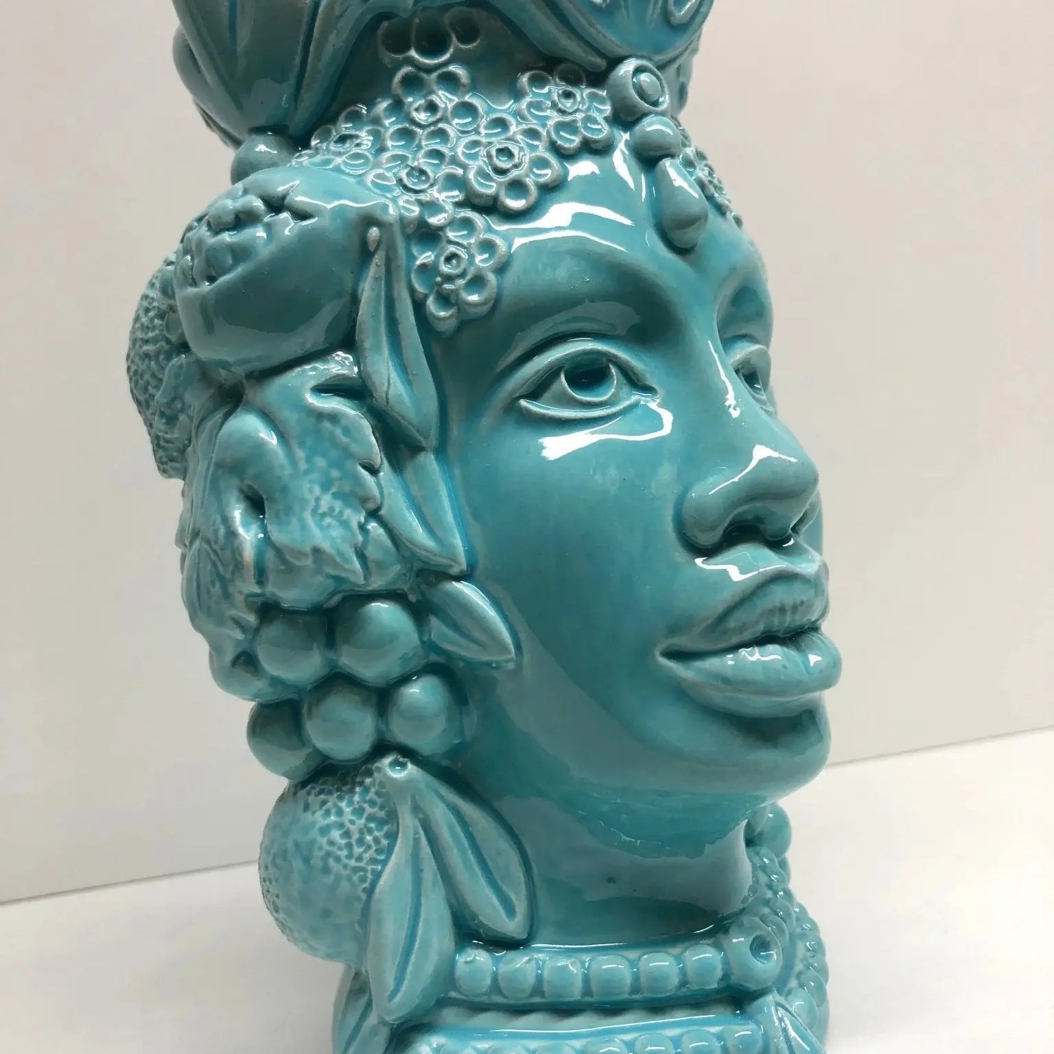 Teste di Moro Afro Frutta Ceramica Caltagirone cm H.18 L.12 Artigianale Celeste - DD CERAMICHE SICILIANE