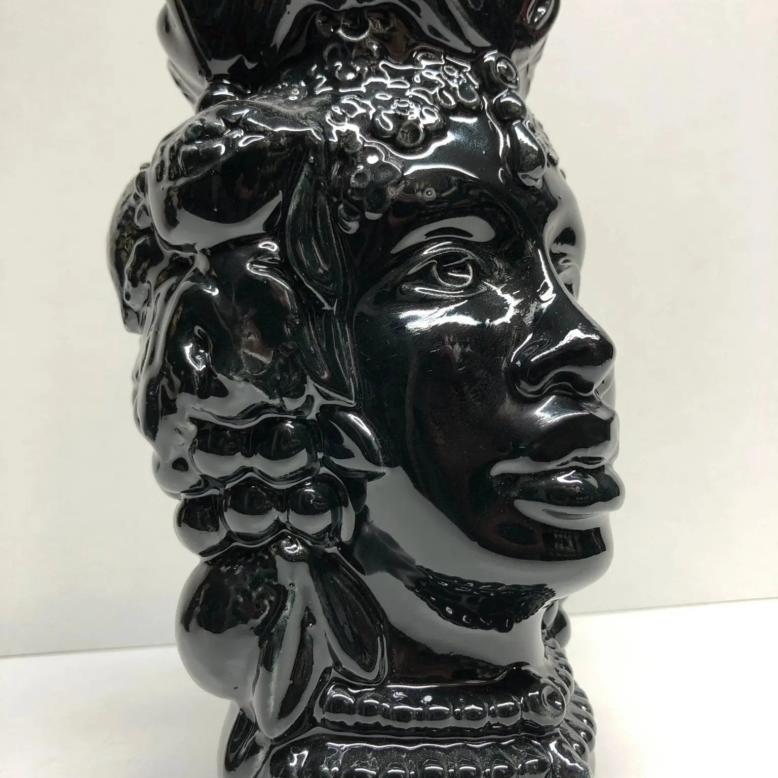 Teste di Moro Afro Frutta Ceramica Caltagirone cm H.18 L.12 Artigianale Nero - DD CERAMICHE SICILIANE