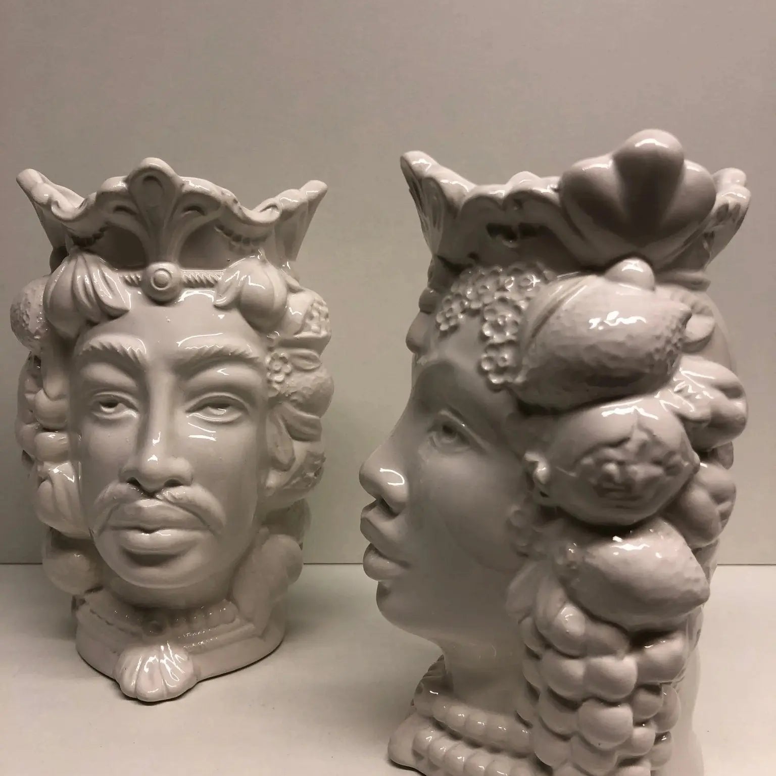 Teste di Moro Afro Frutta Ceramica Caltagirone cm H.18 L.12 Artigianale Bianco Lucido - DD CERAMICHE SICILIANE