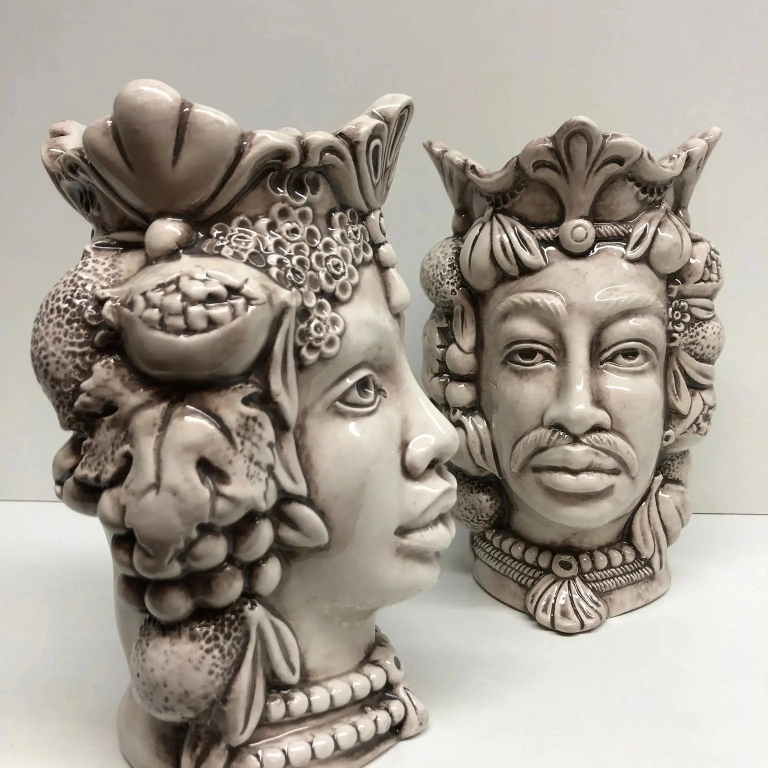 Teste di Moro Afro Frutta Ceramica Caltagirone cm H.18 L.12 Artigianale Beige - DD CERAMICHE SICILIANE